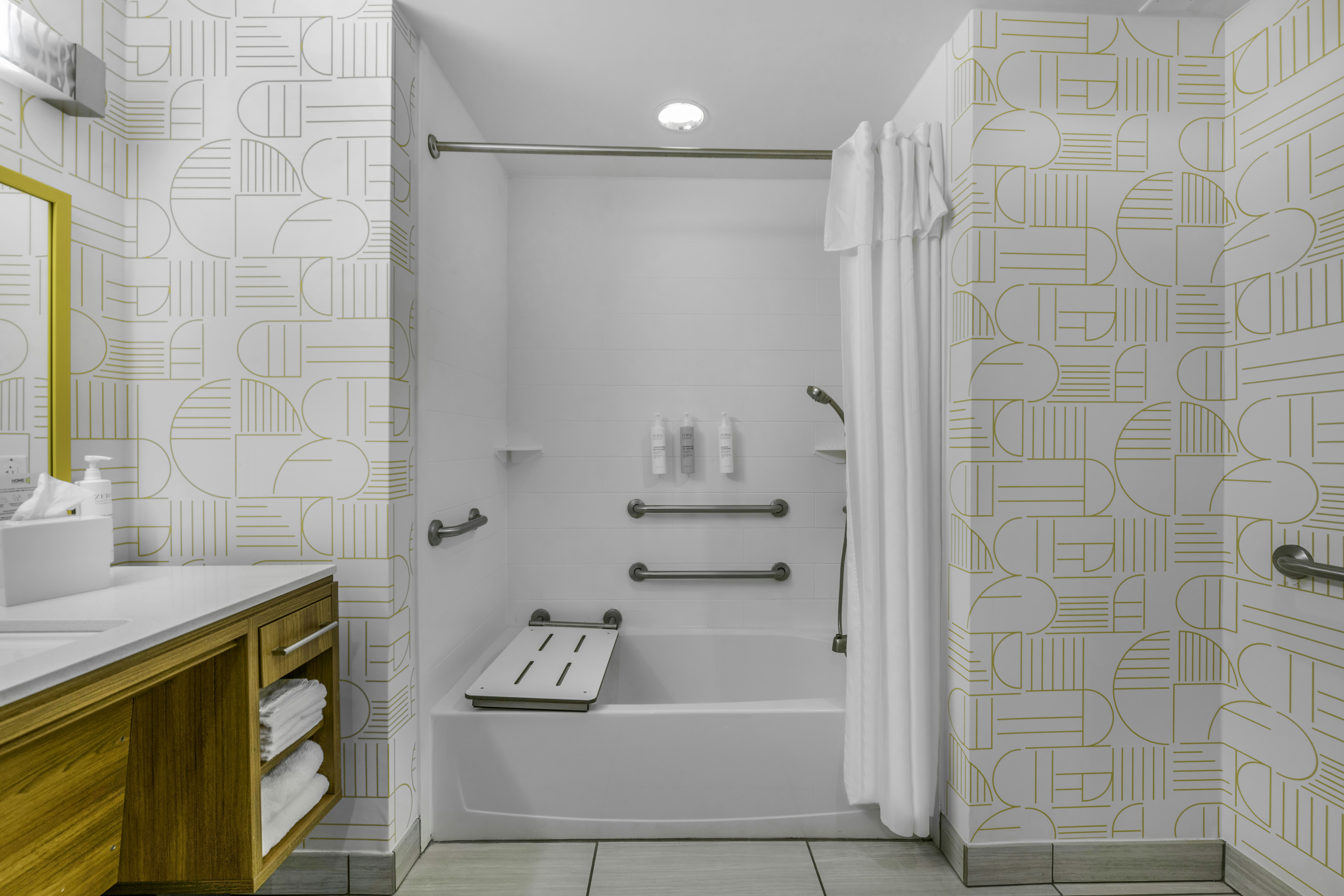 1KG MOB/HR ACC TUB SUITE