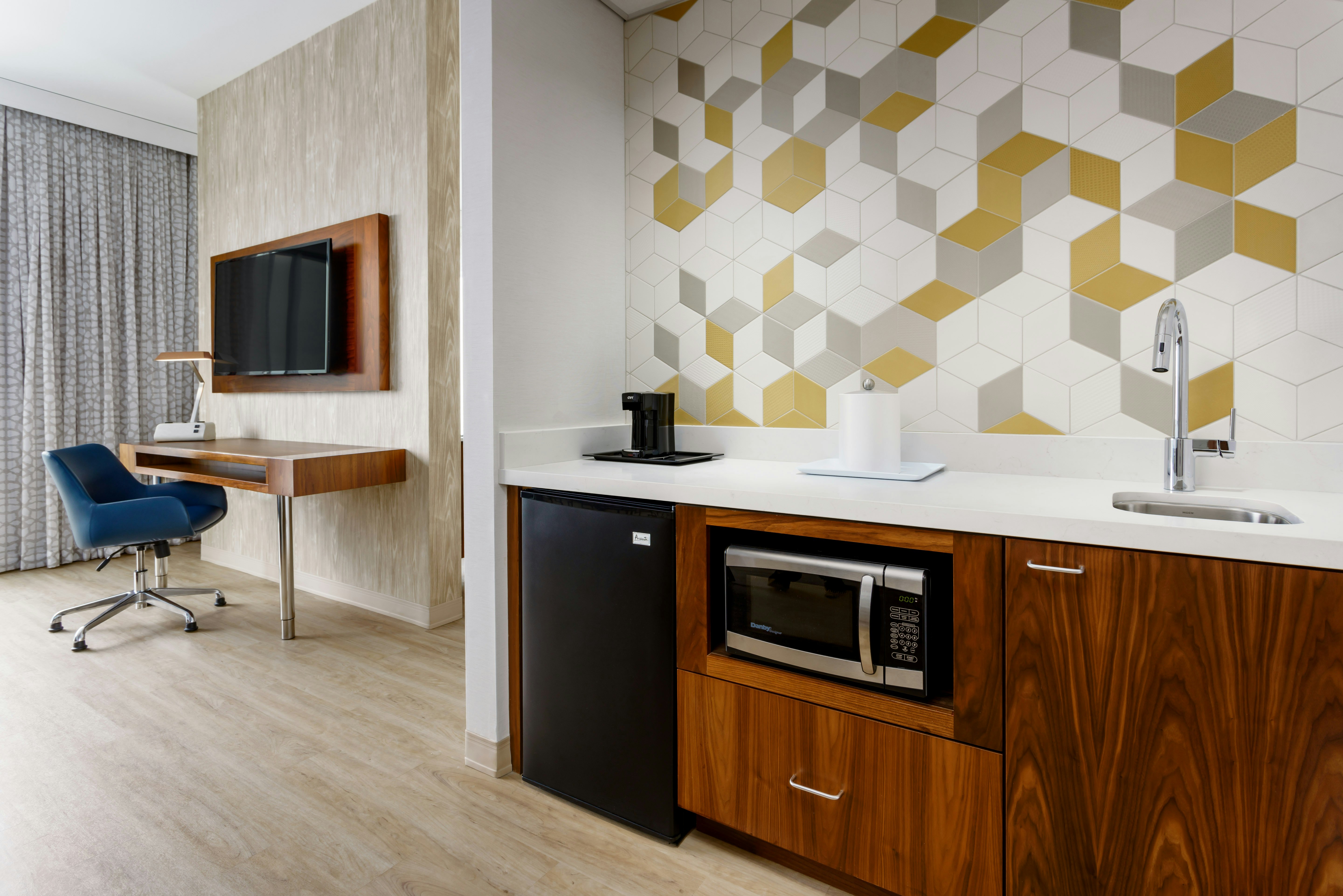 Hampton Inn & Suites by Hilton Santa Monica