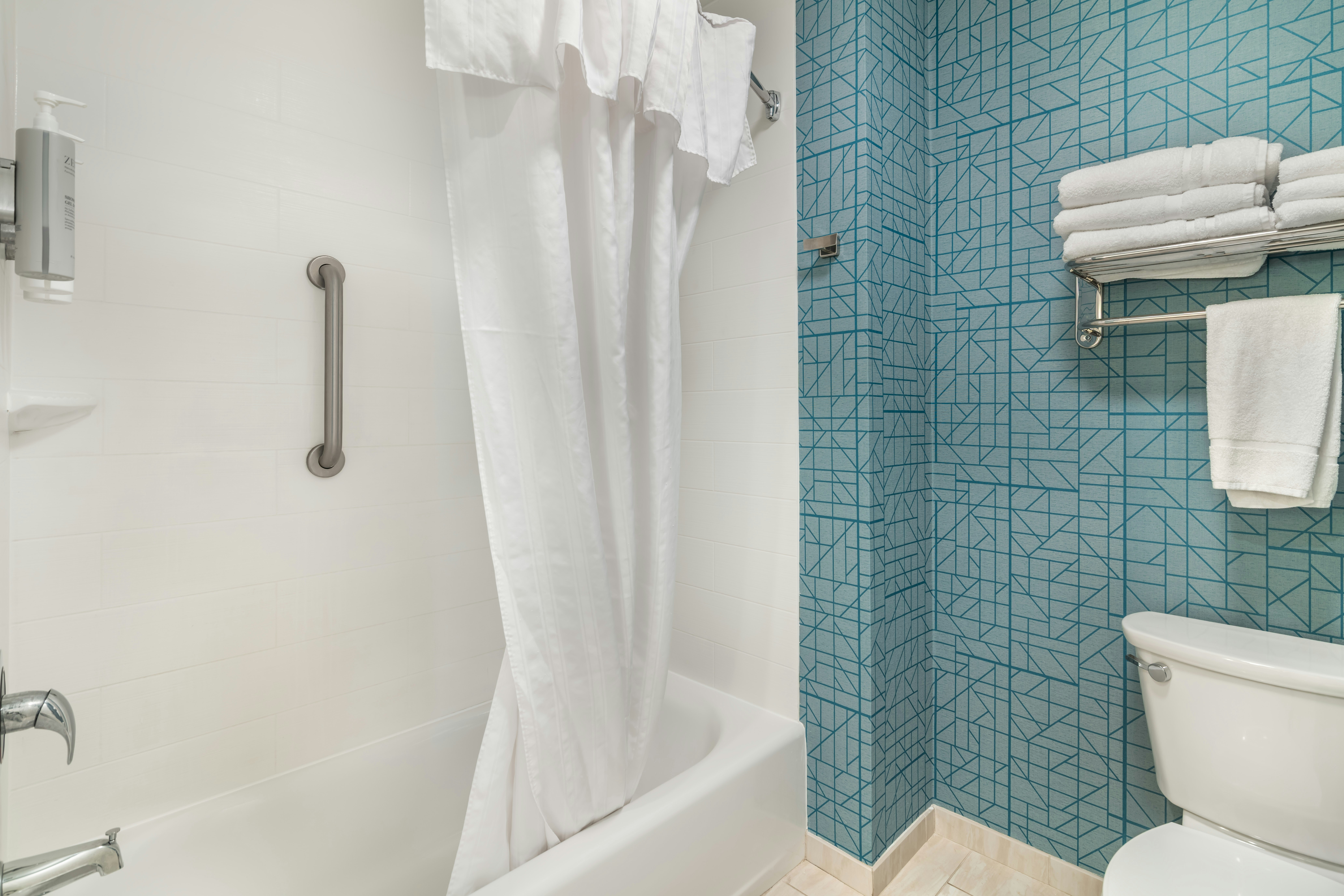 1 KING 1BDRM SUITE NONSMOK