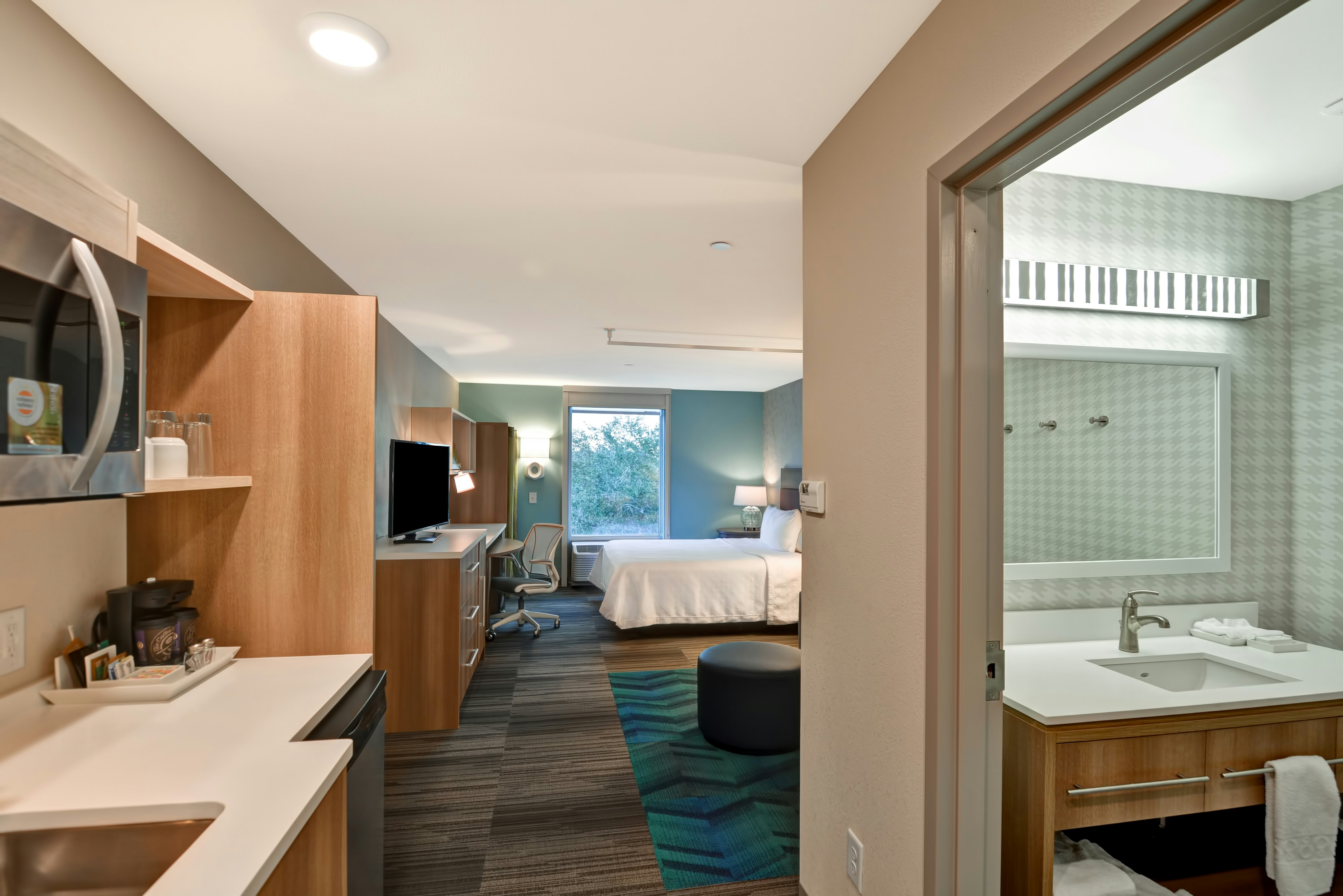 Home2 Suites by Hilton Tampa – USF/Near Busch Gardens