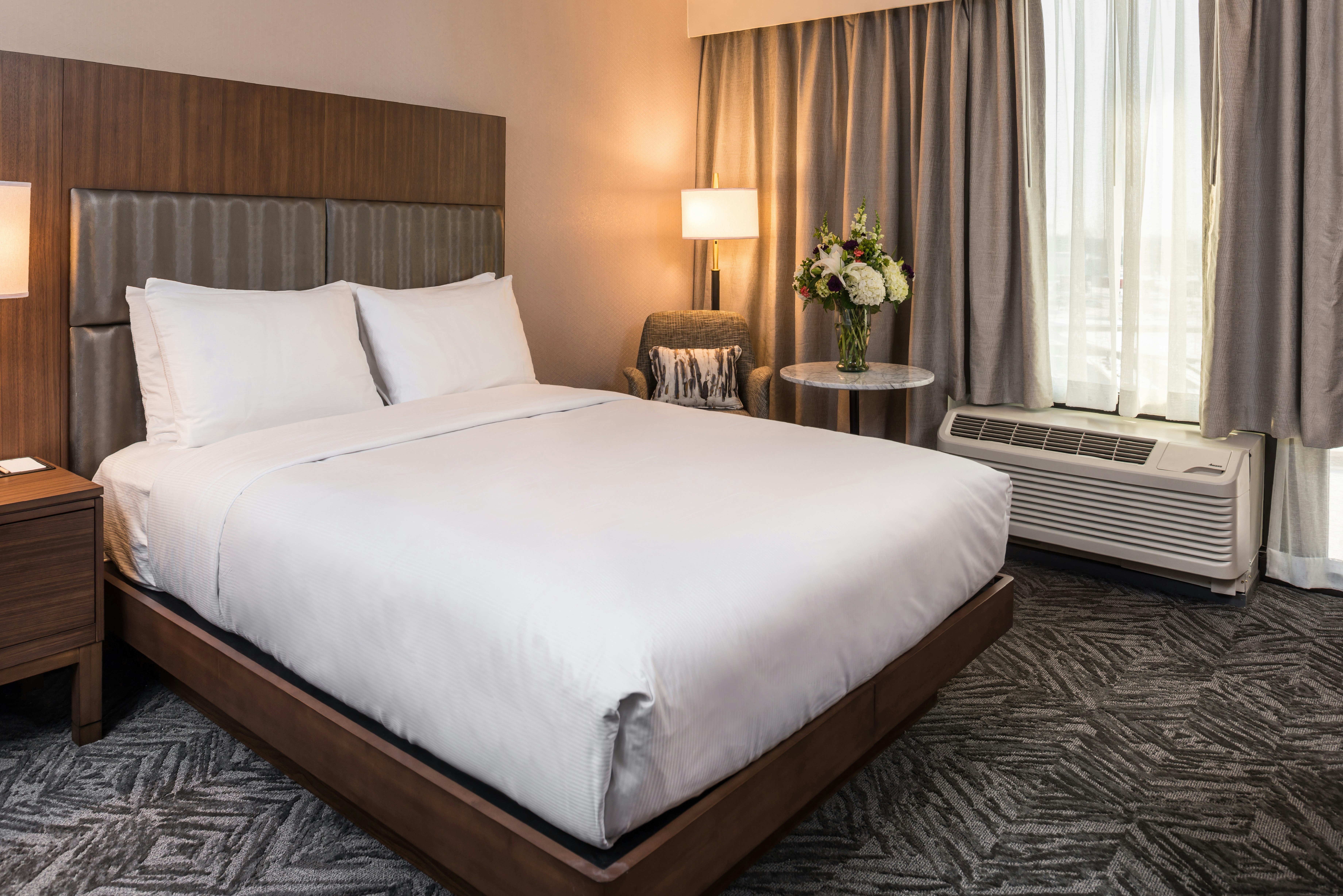 DoubleTree by Hilton Lafayette East