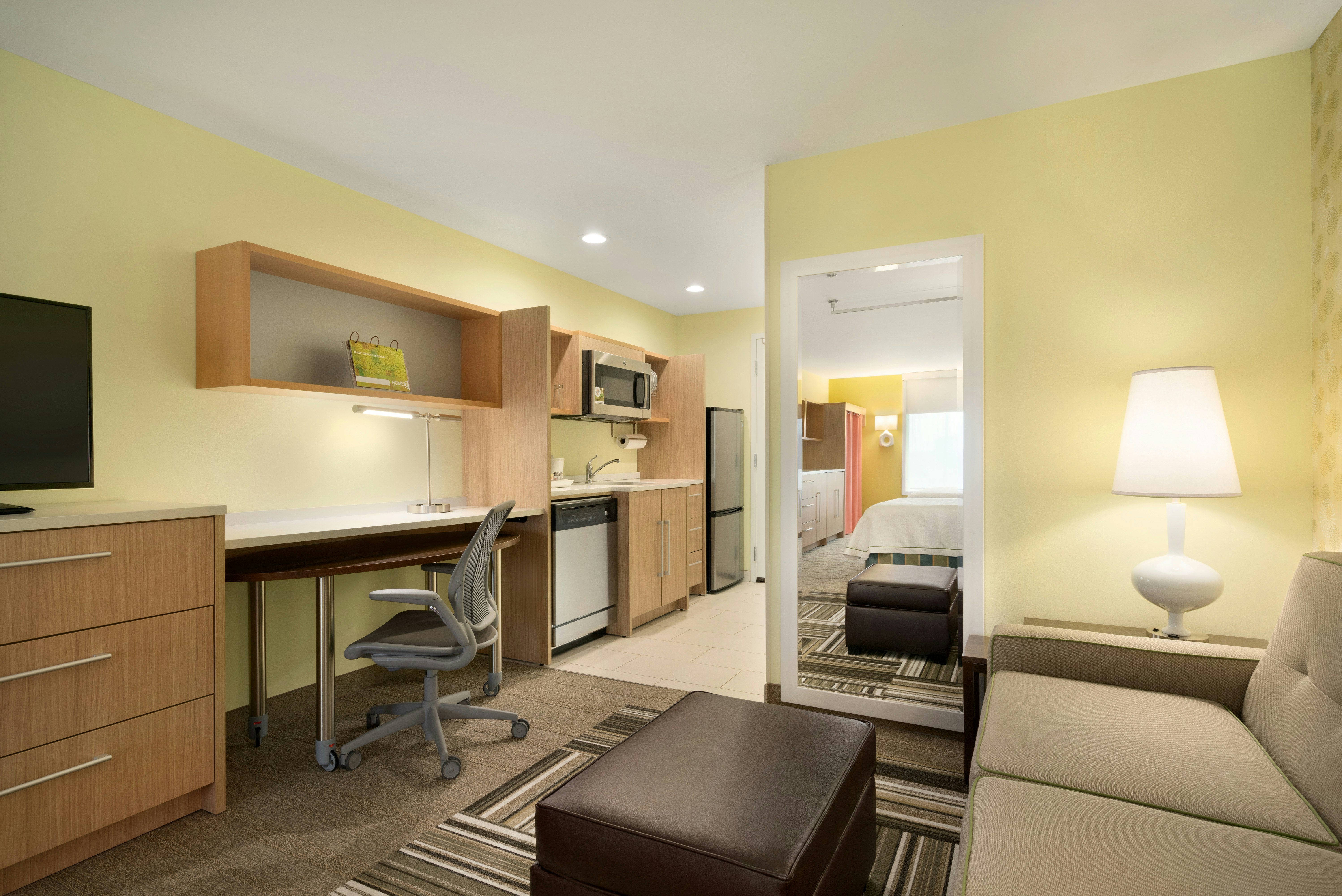 2 QN BEDS STUDIO NONSMOK