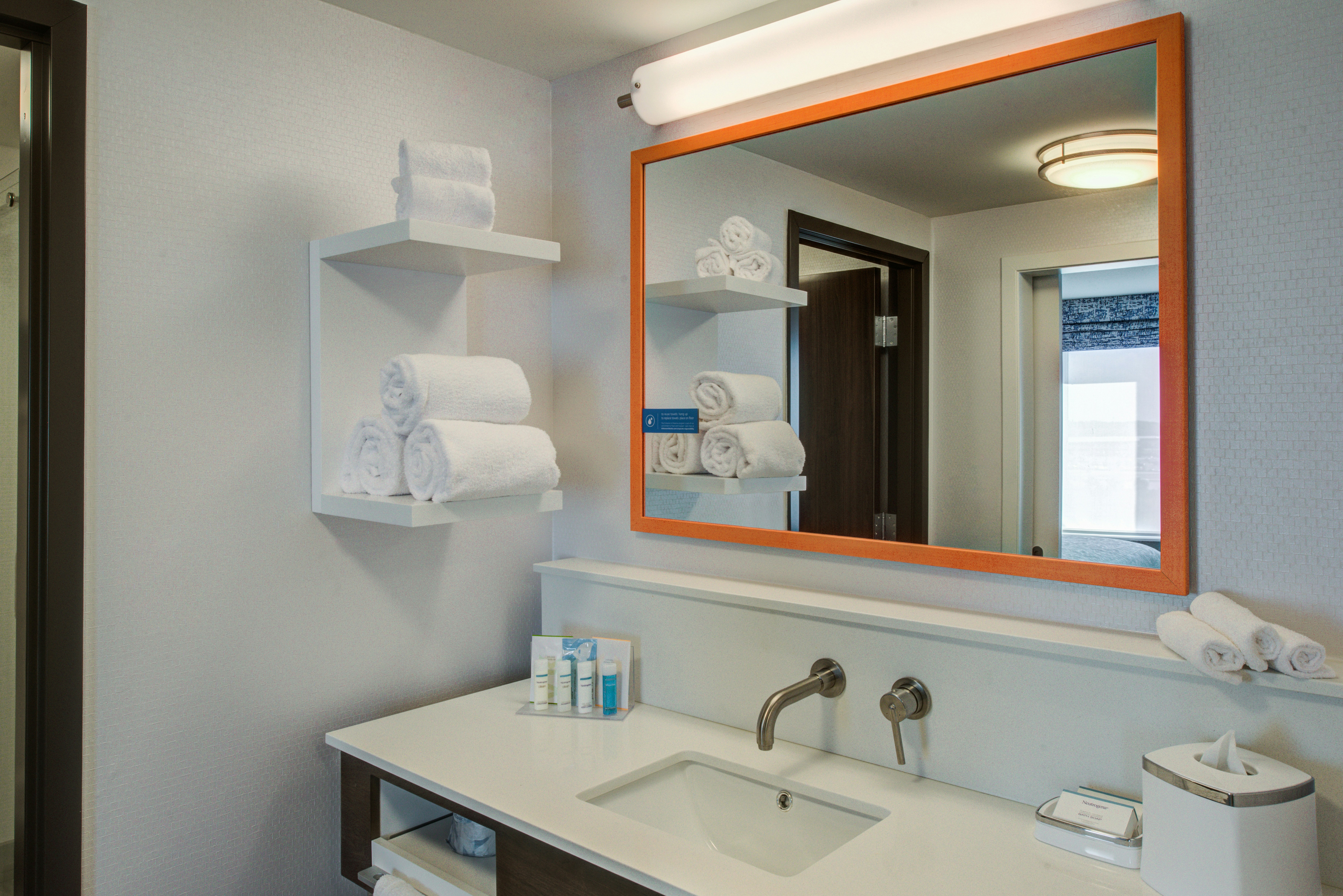 Hampton Inn & Suites Detroit/Wixom