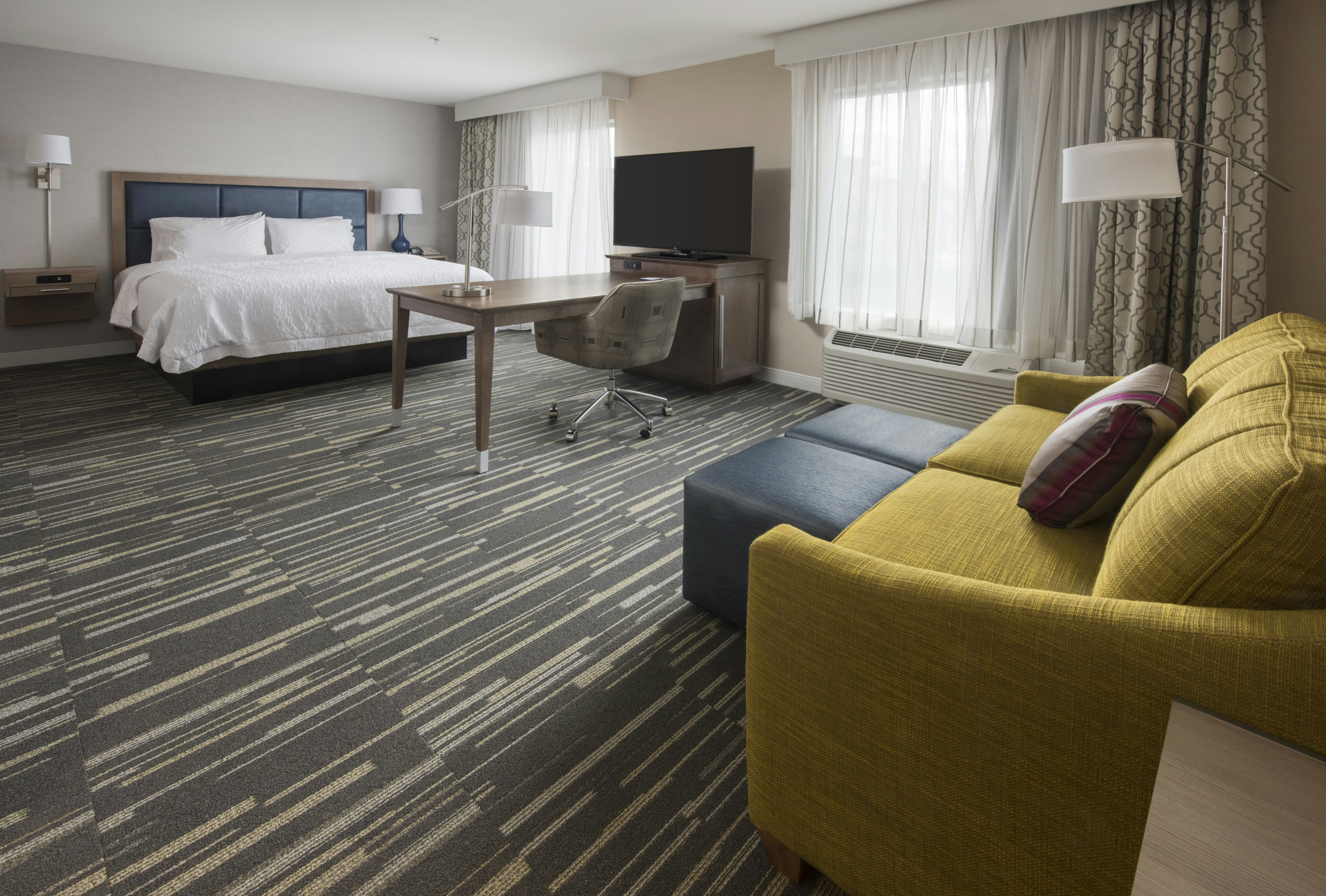 Hampton Inn & Suites Seattle/Redmond