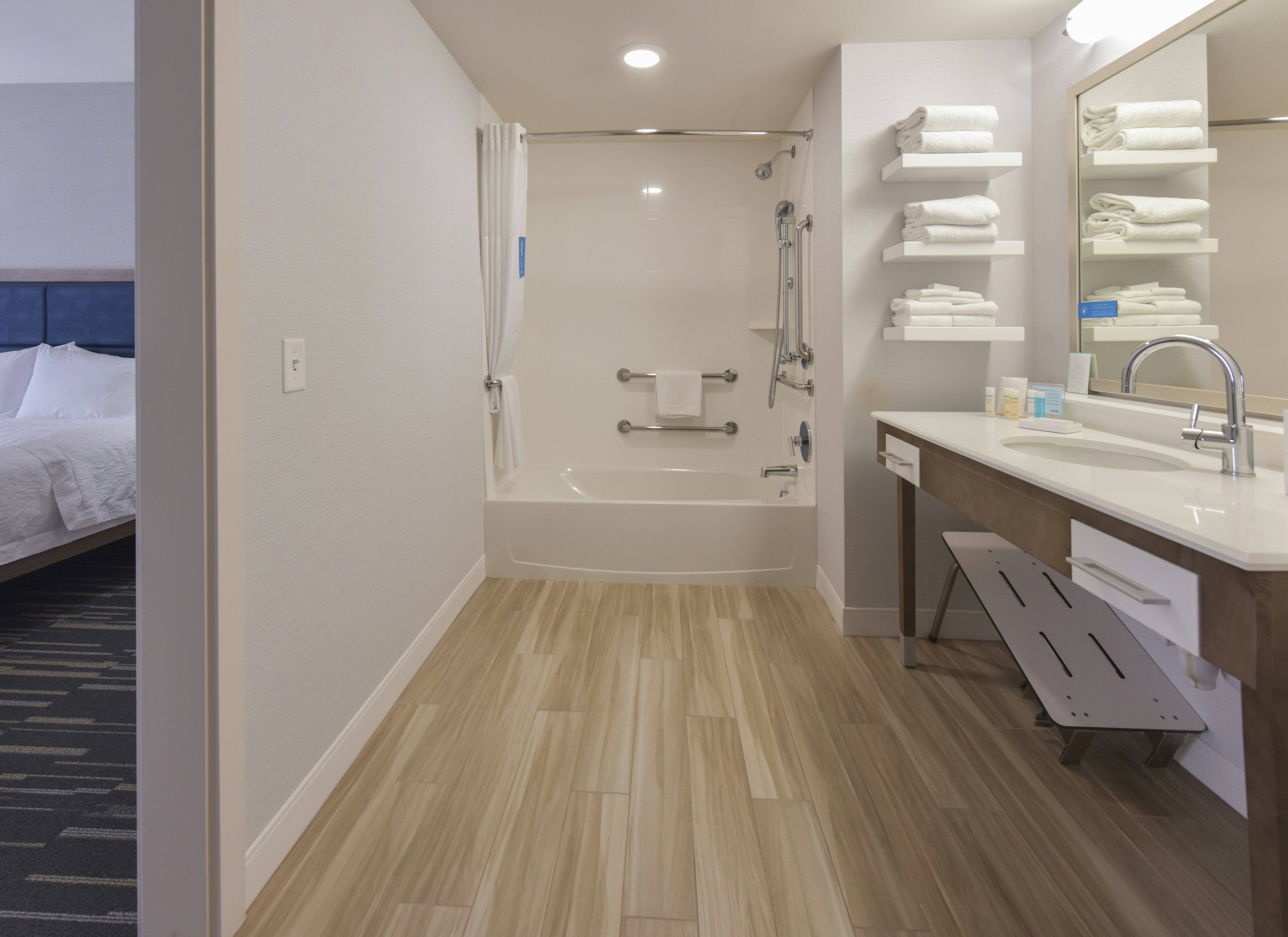Hampton Inn & Suites Seattle/Redmond