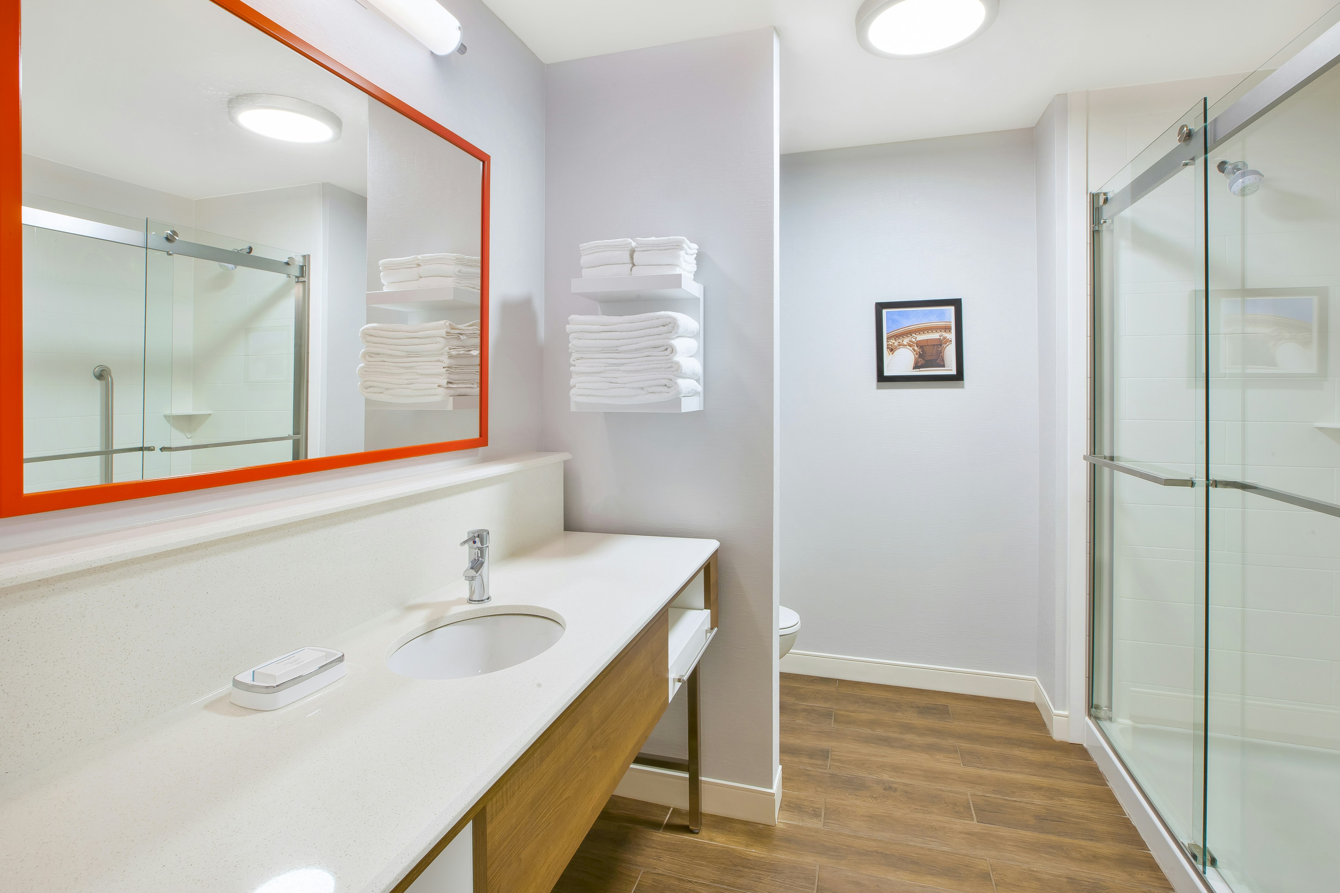 Hampton Inn & Suites Cleveland/Oakwood Village