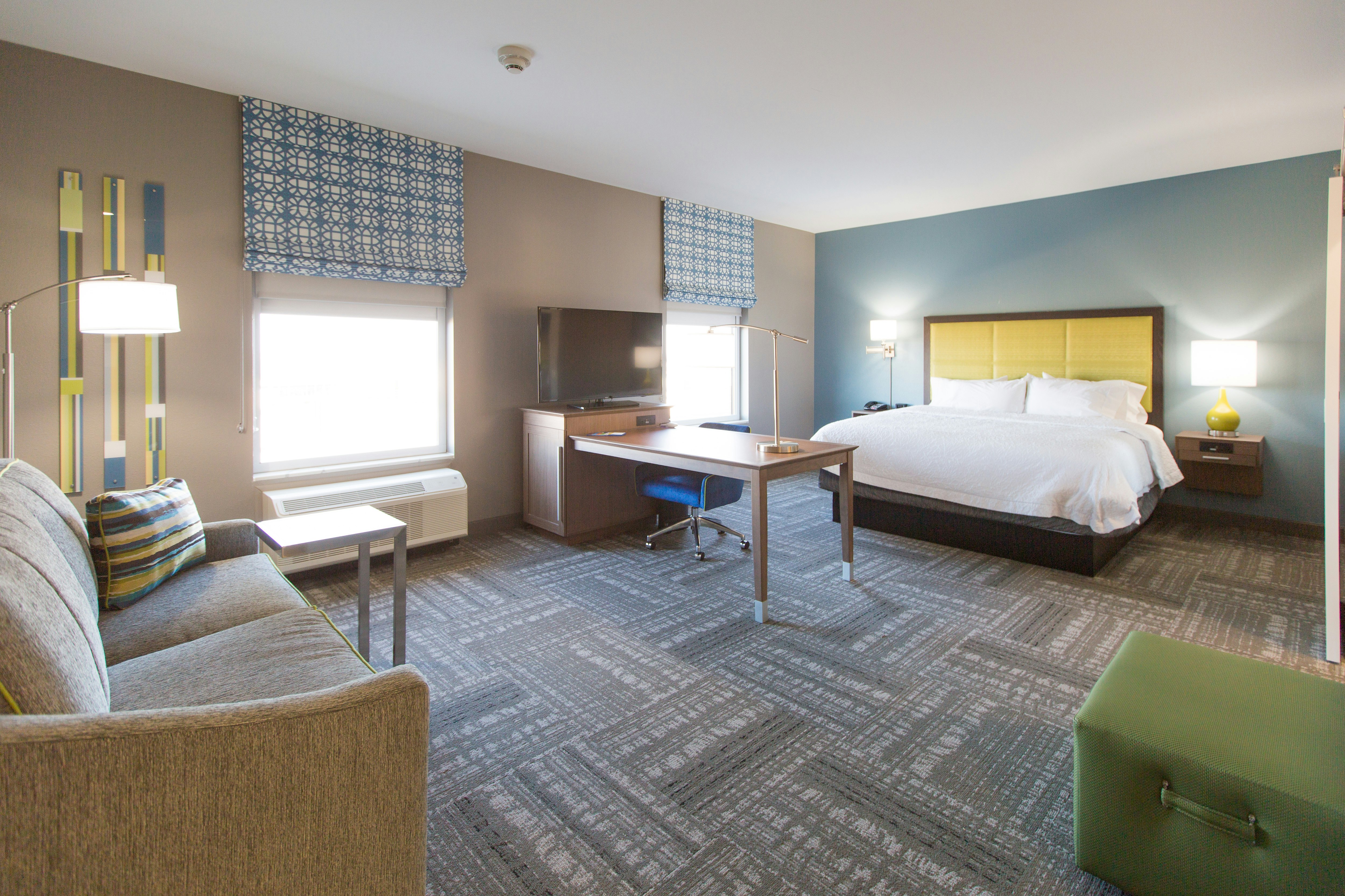 Hampton Inn and Suites Stroud