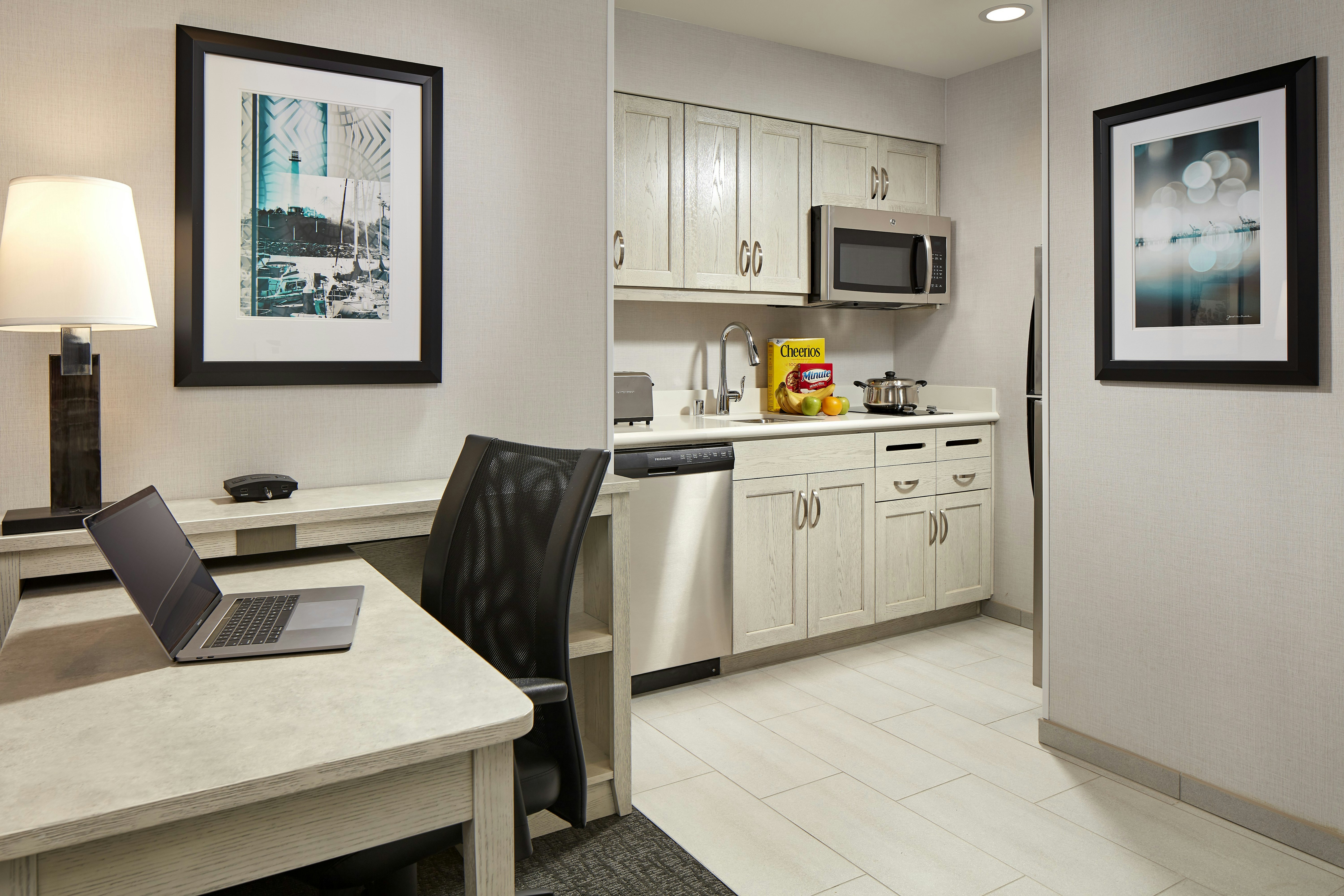 Homewood Suites by Hilton Long Beach Airport