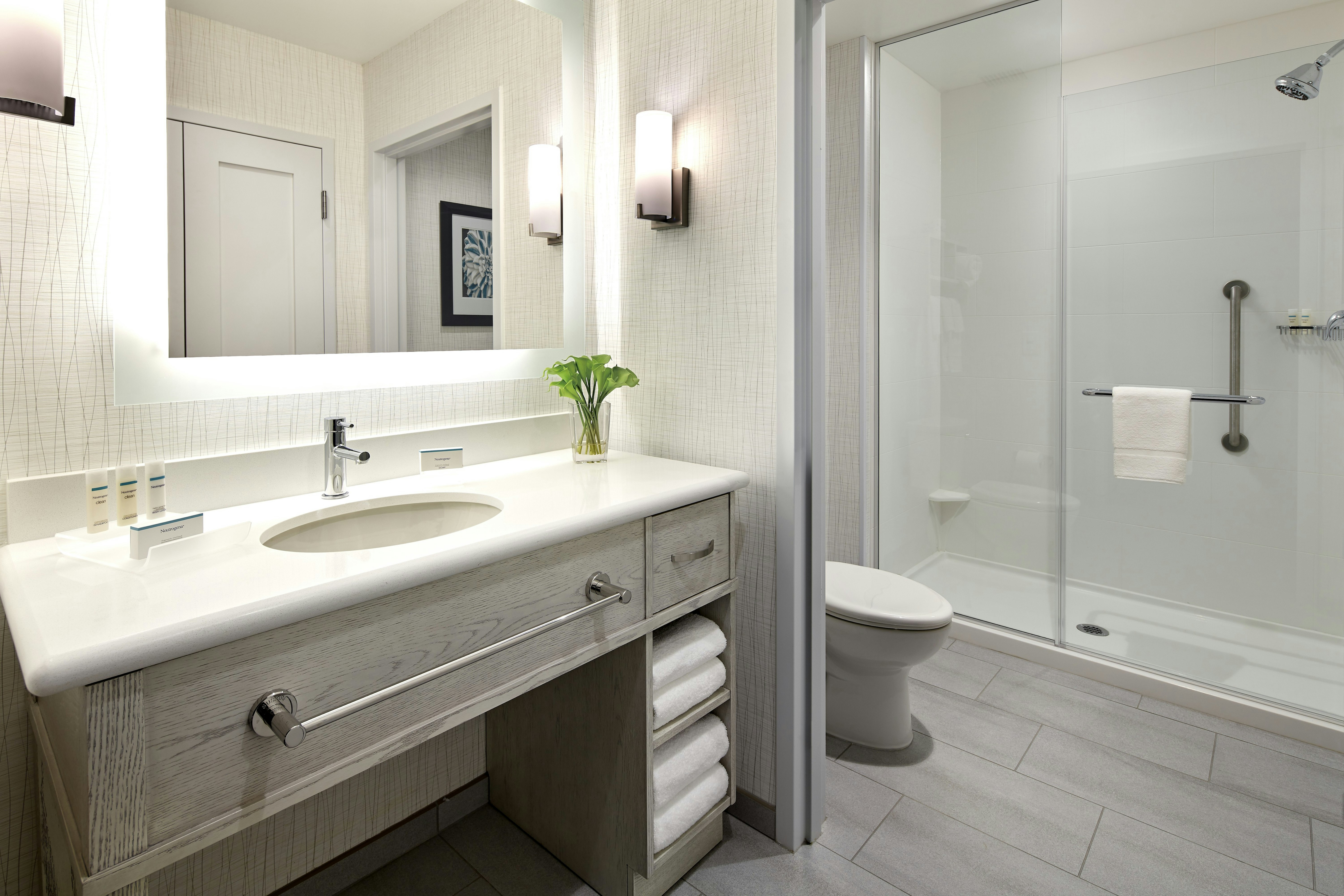 Homewood Suites by Hilton Long Beach Airport