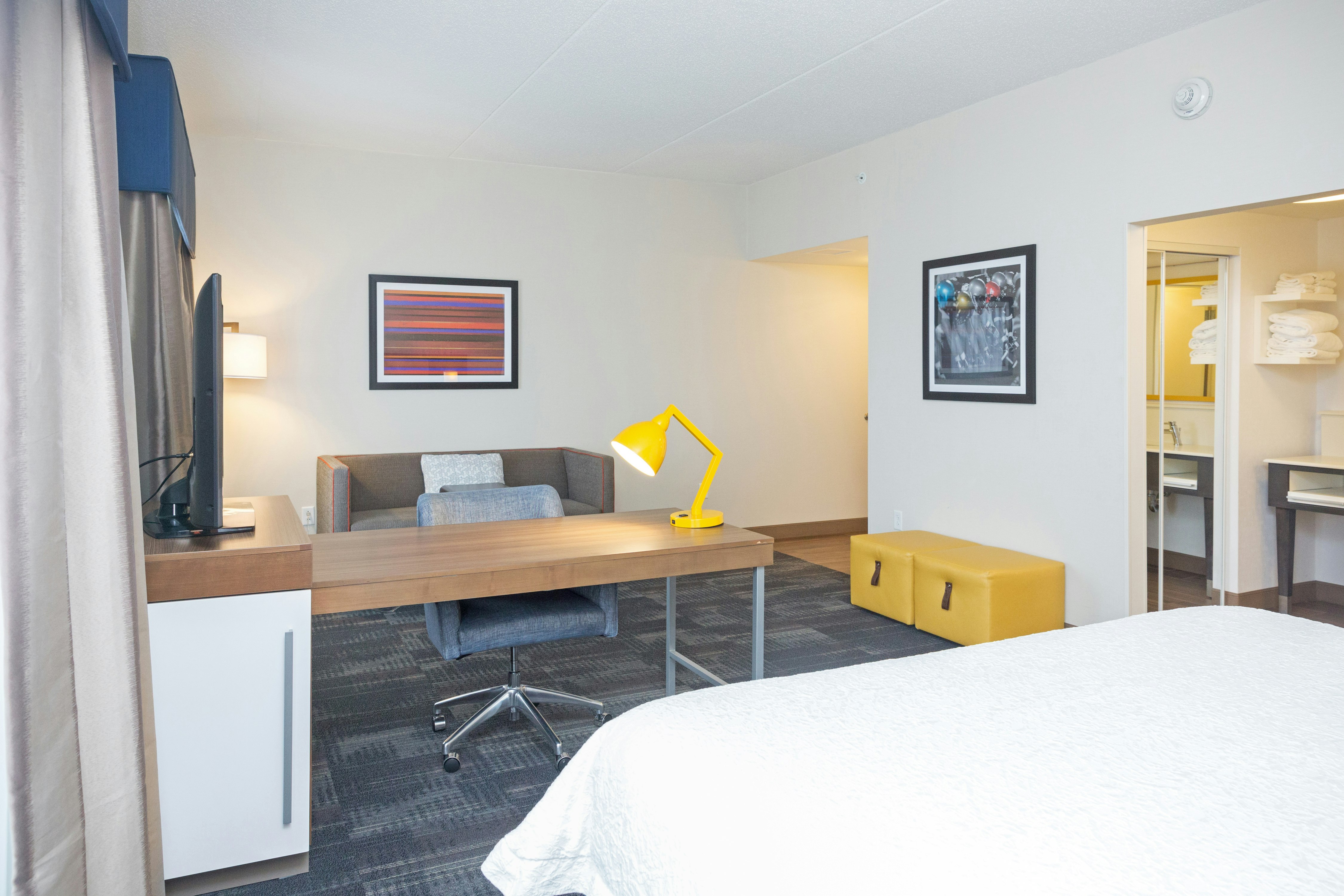 Hampton Inn & Suites West Morgantown University Towne Centre