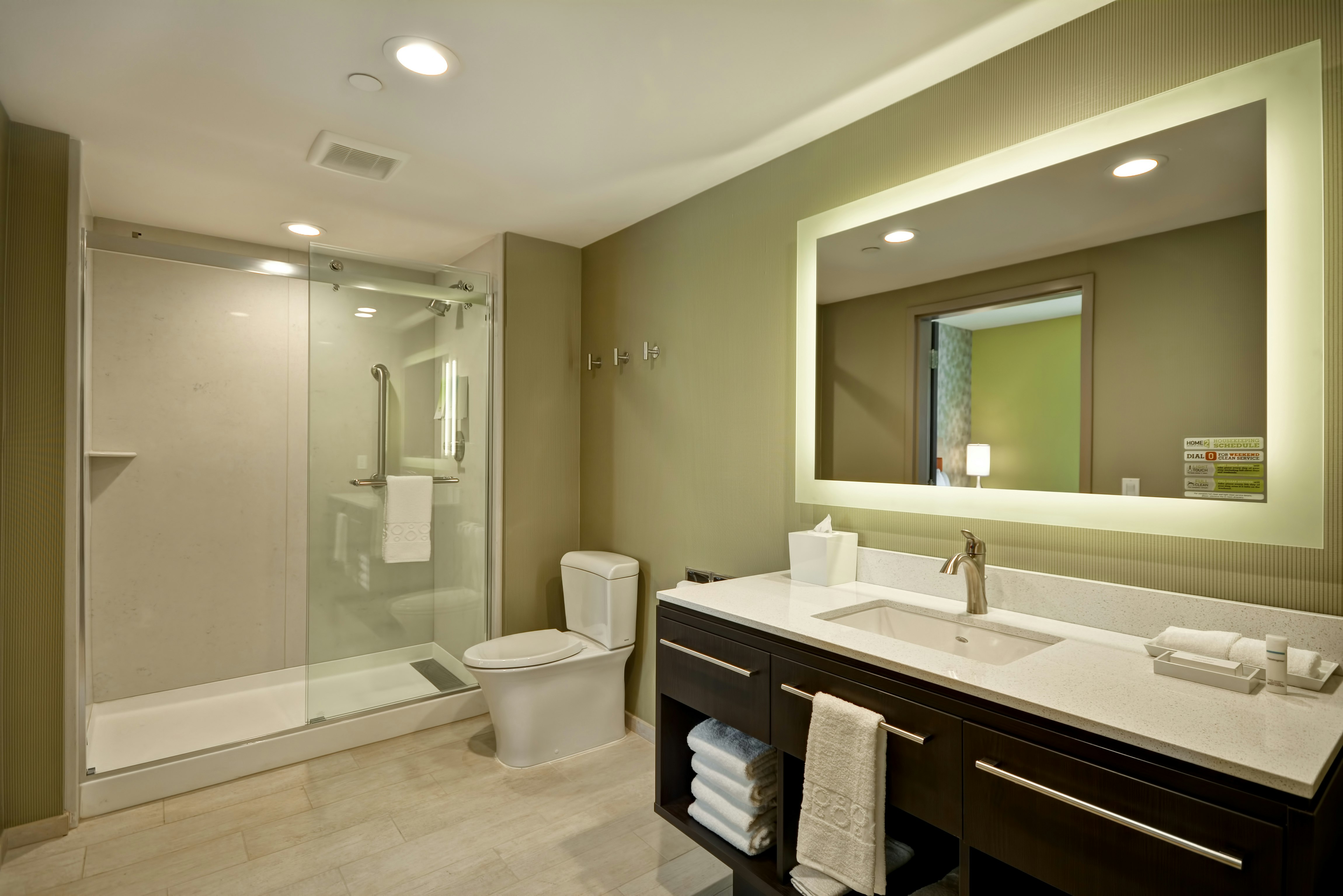 1 KING 1BDRM SUITE NONSMOK