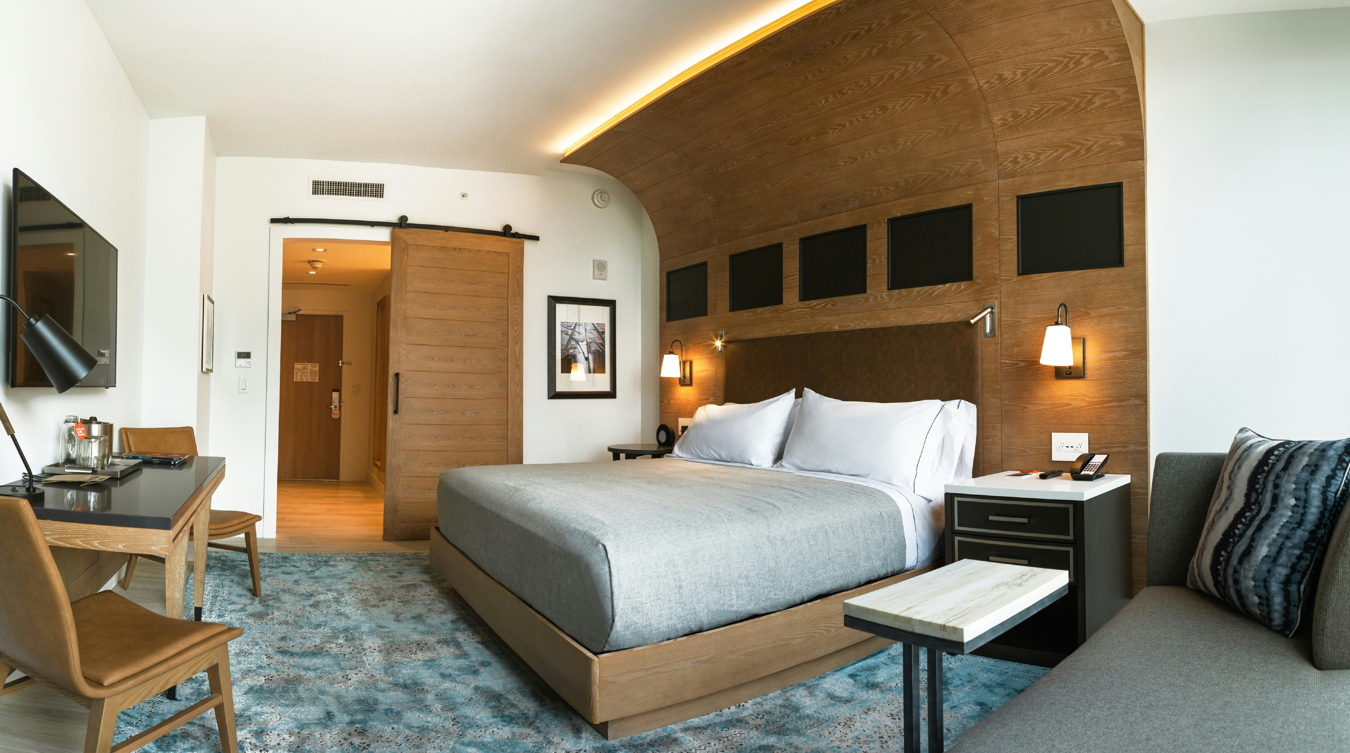 Canopy by Hilton Dallas – Uptown