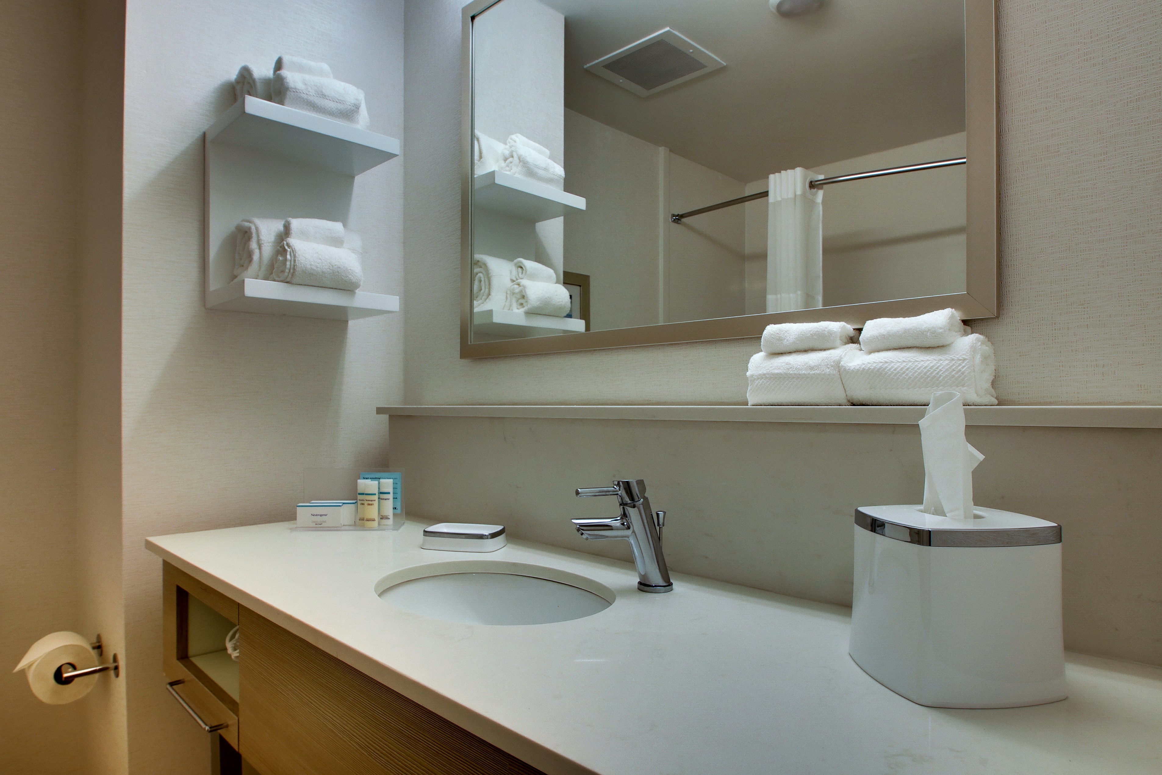 Hampton Inn by Hilton Sneads Ferry North Topsail Beach