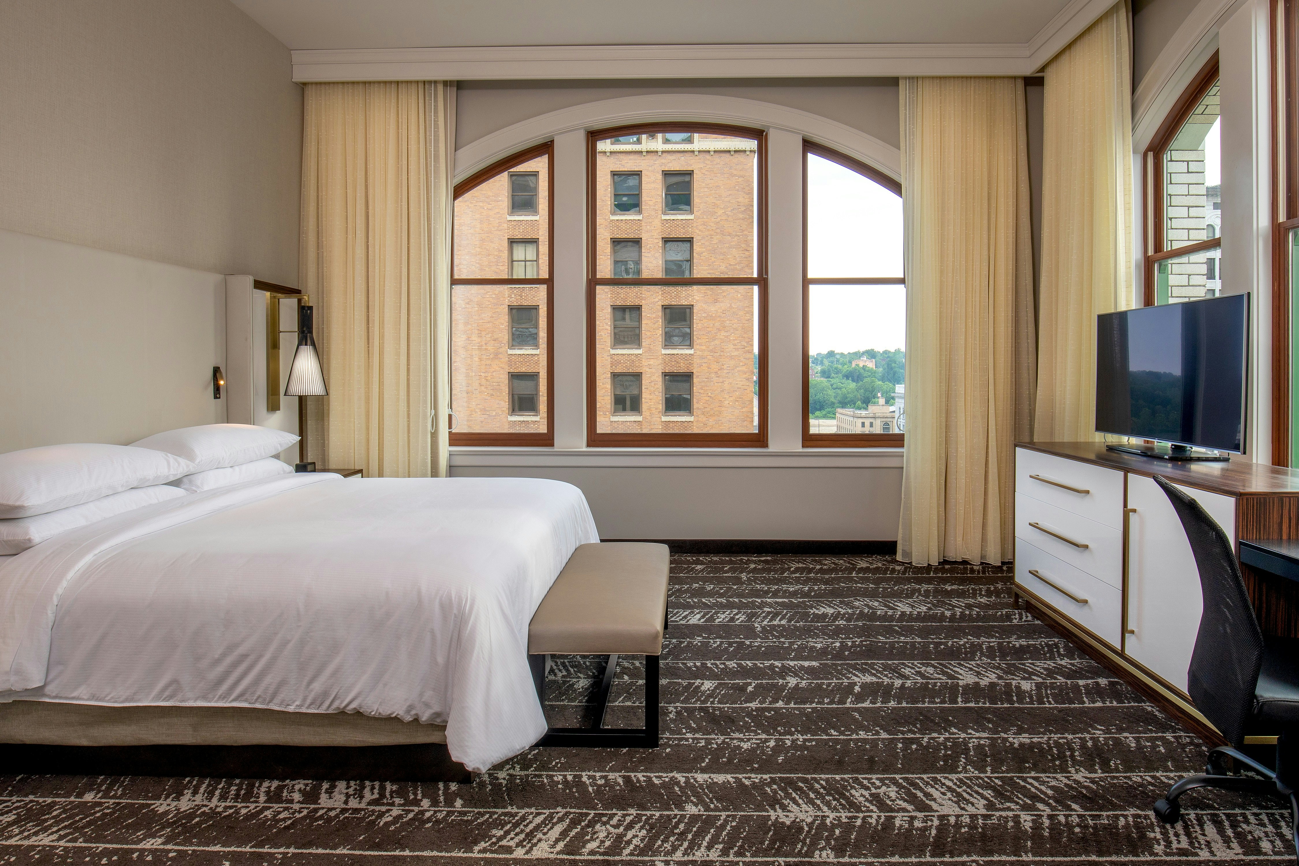 DoubleTree Youngston Downtown