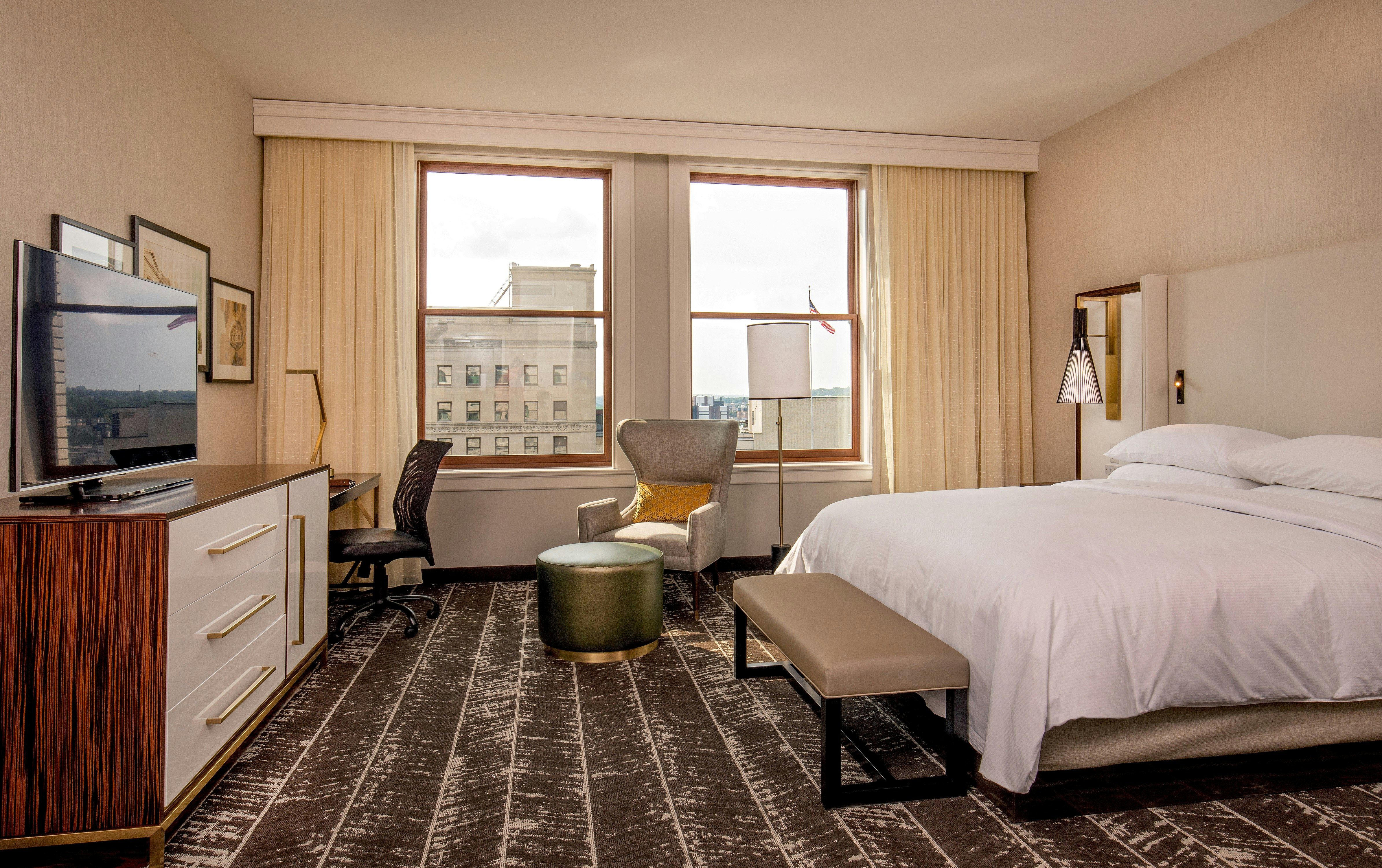 DoubleTree Youngston Downtown