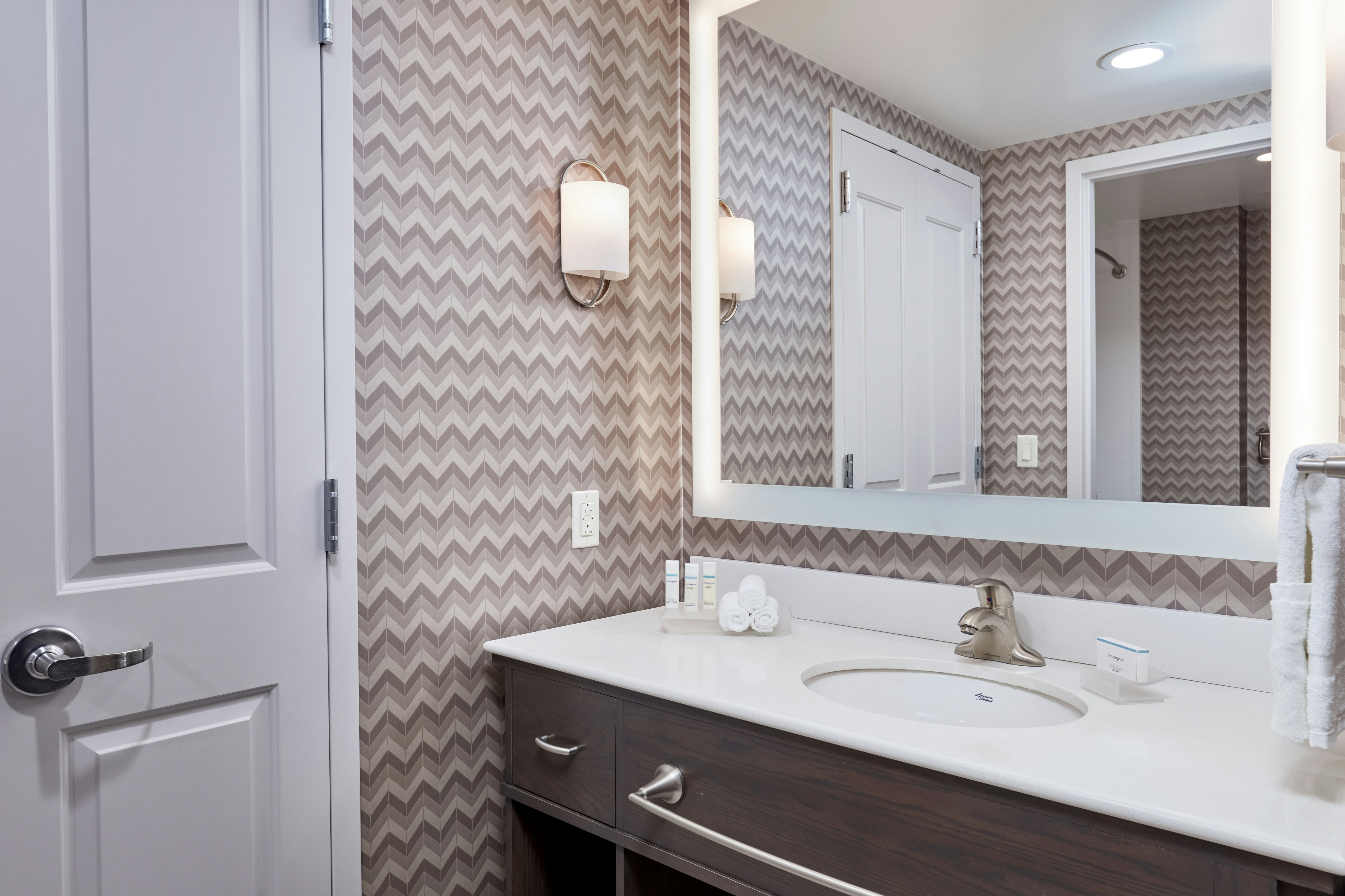 Homewood Suites by Hilton Teaneck Glenpointe