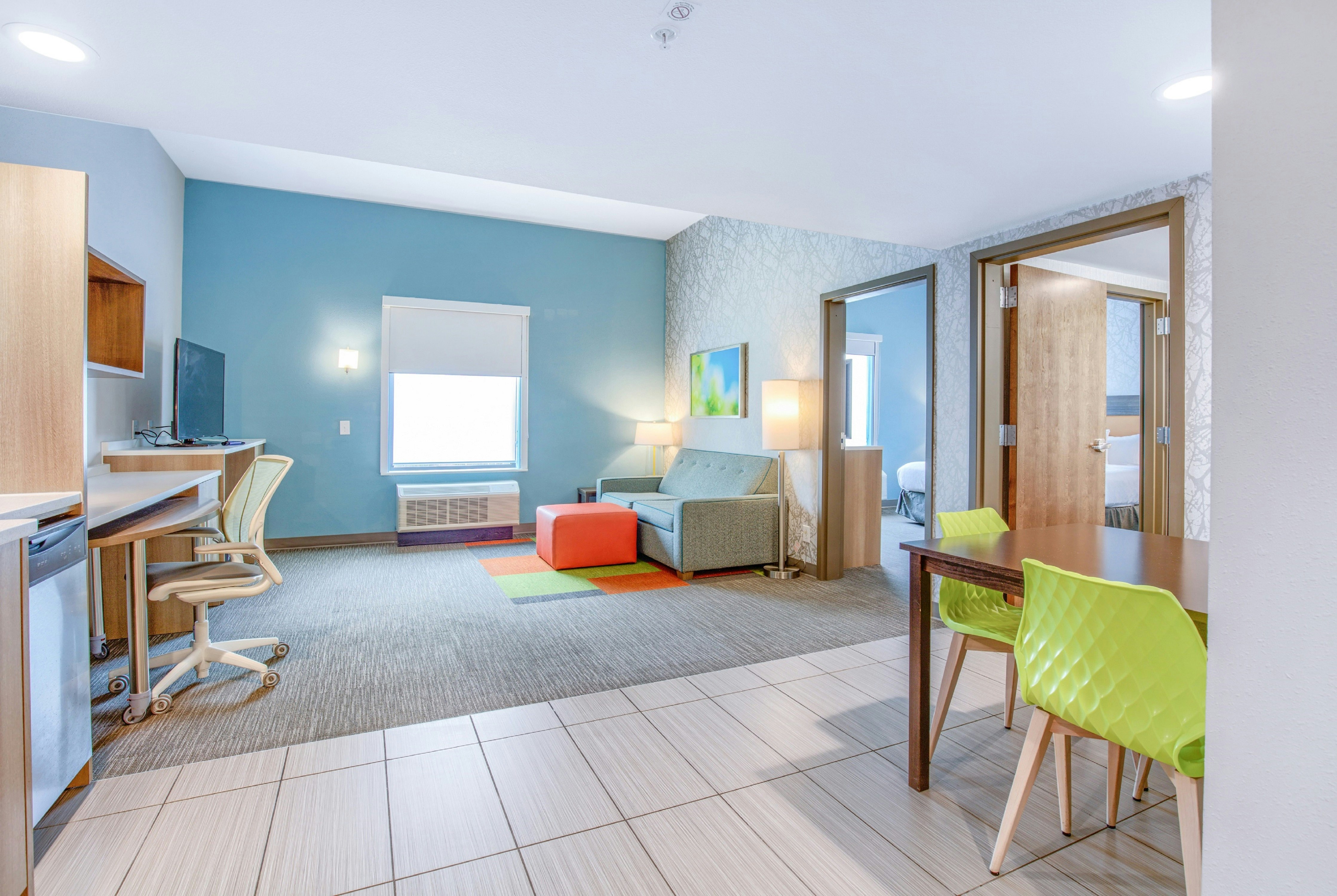 1 KING 1BDRM SUITE NONSMOK