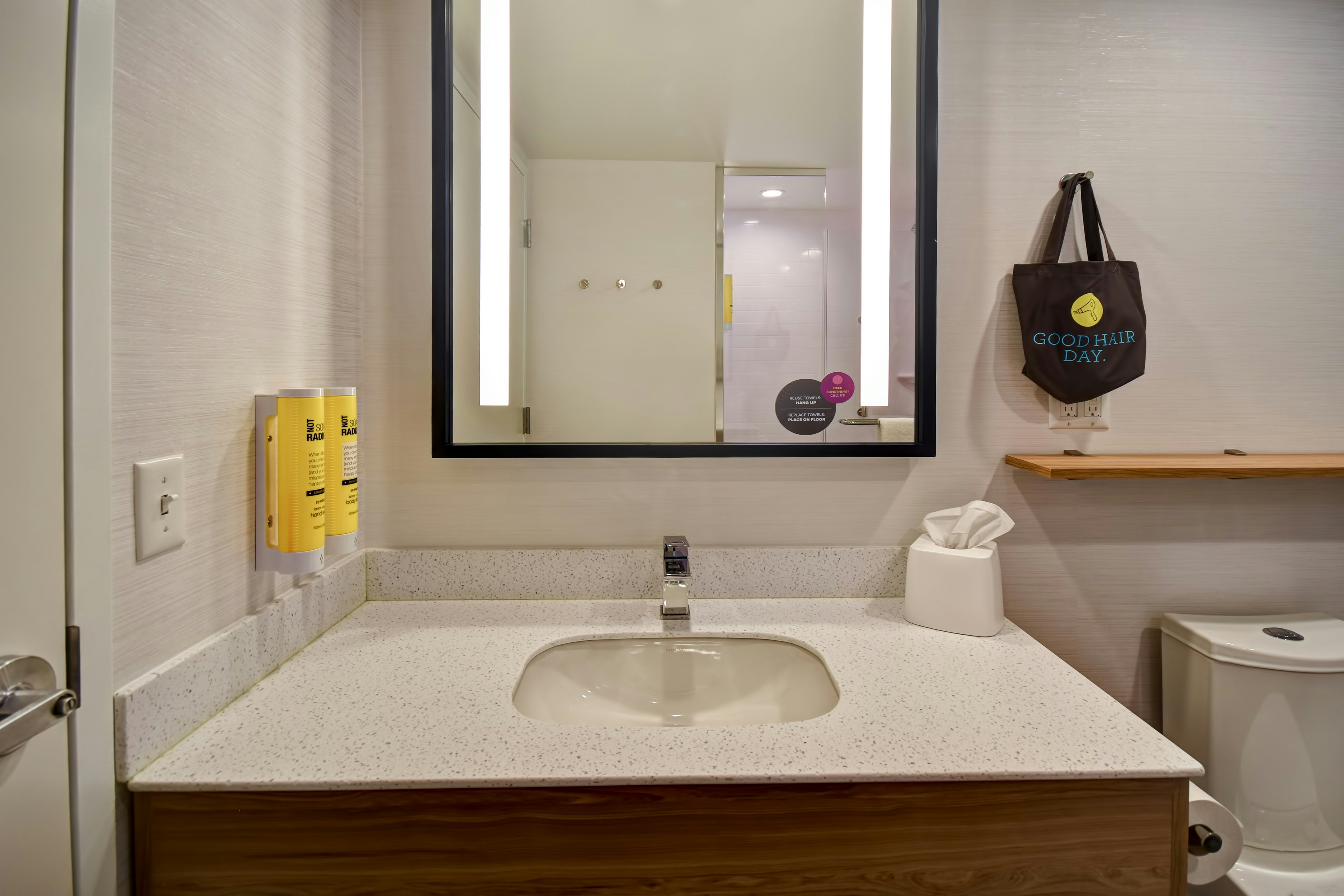 Tru by Hilton Sterling Heights Detroit