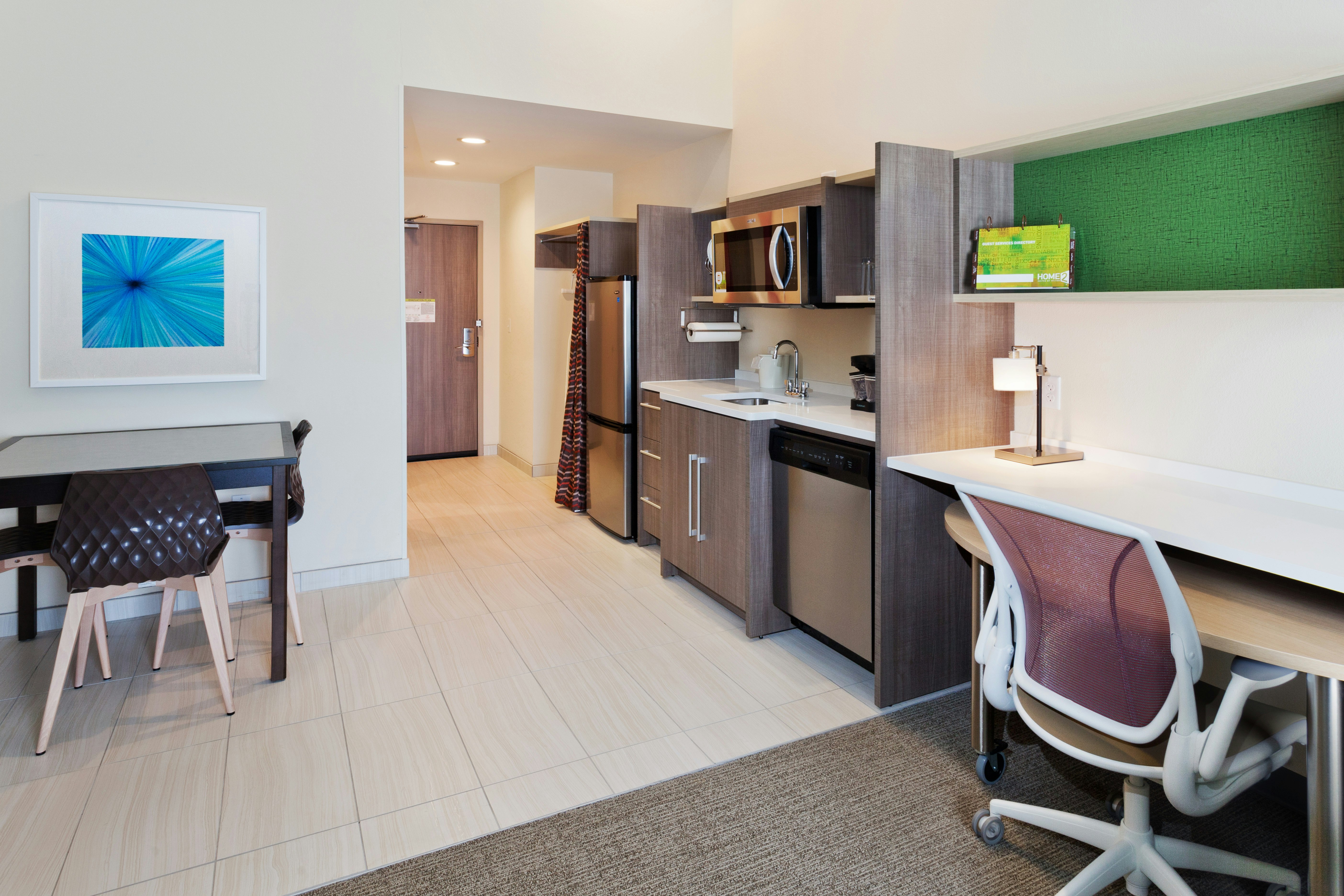 1 KING 1BDRM SUITE NONSMOK