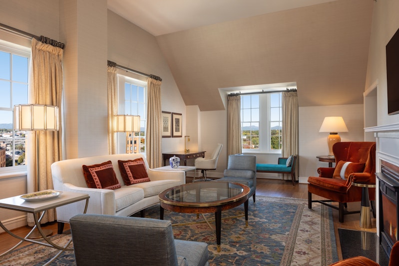 The Hotel Roanoke & Conference Center, Curio Collection by Hilton