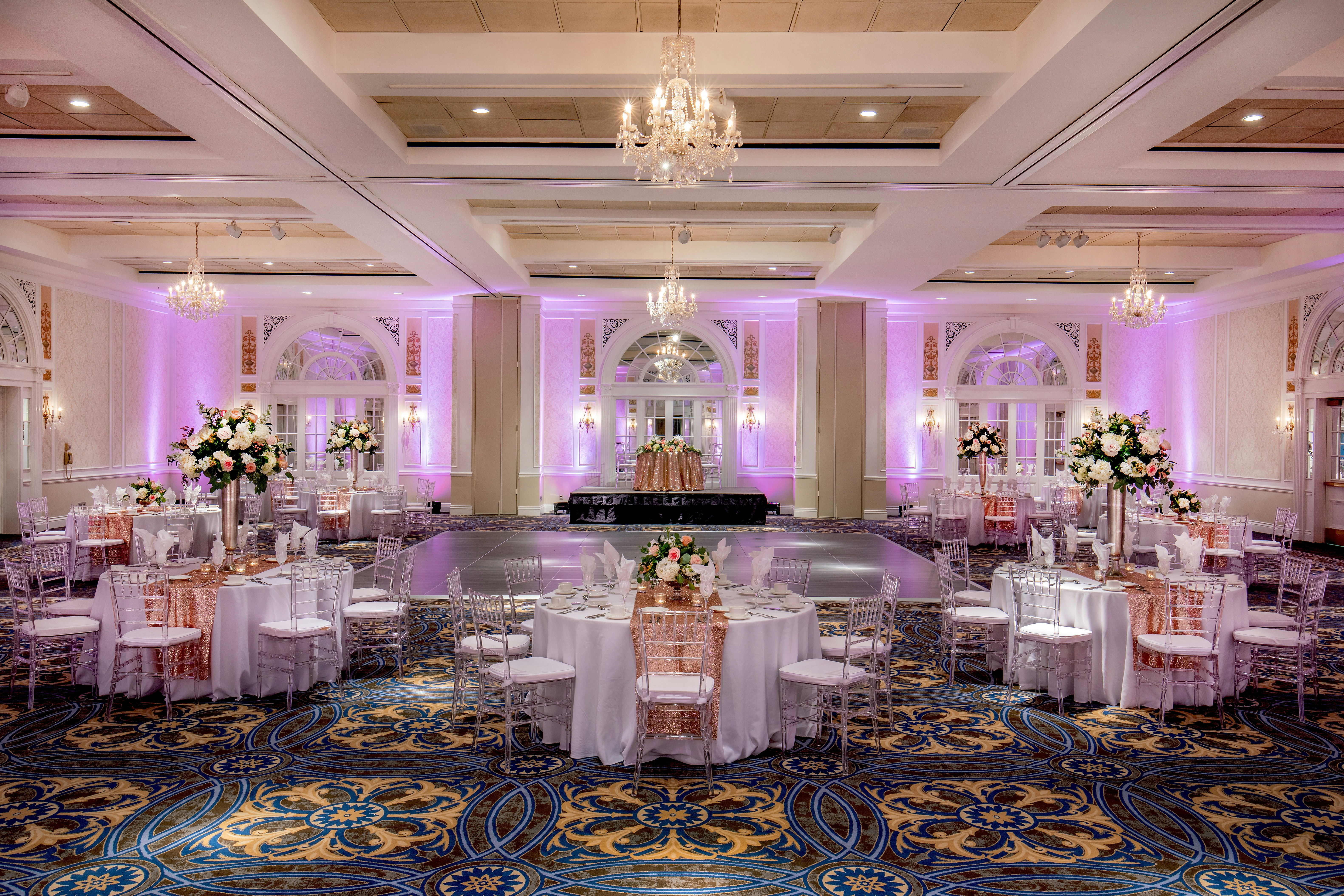 The Hotel Roanoke & Conference Center, Curio Collection by Hilton
