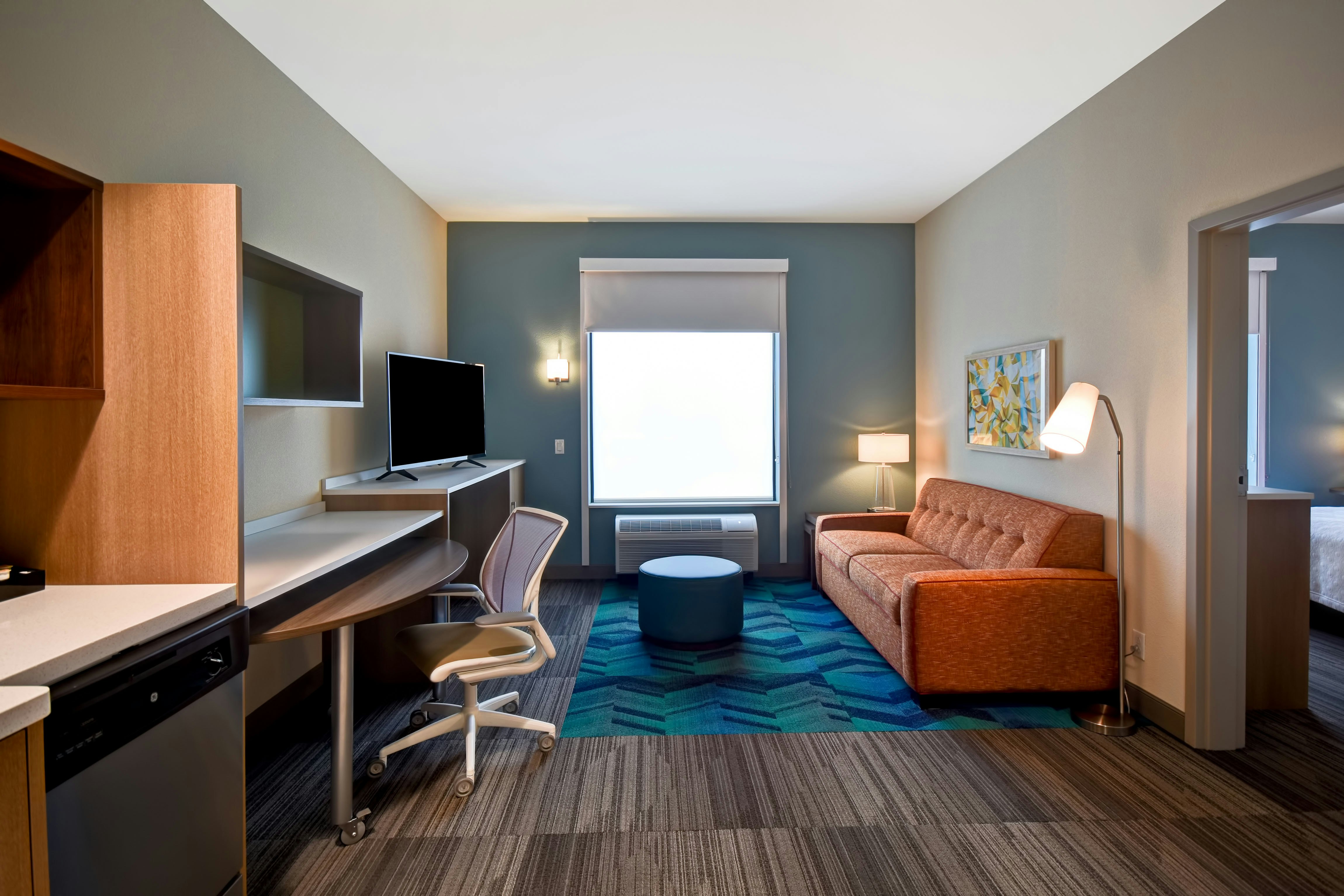 1 KNG 1BDRM SUITE NS