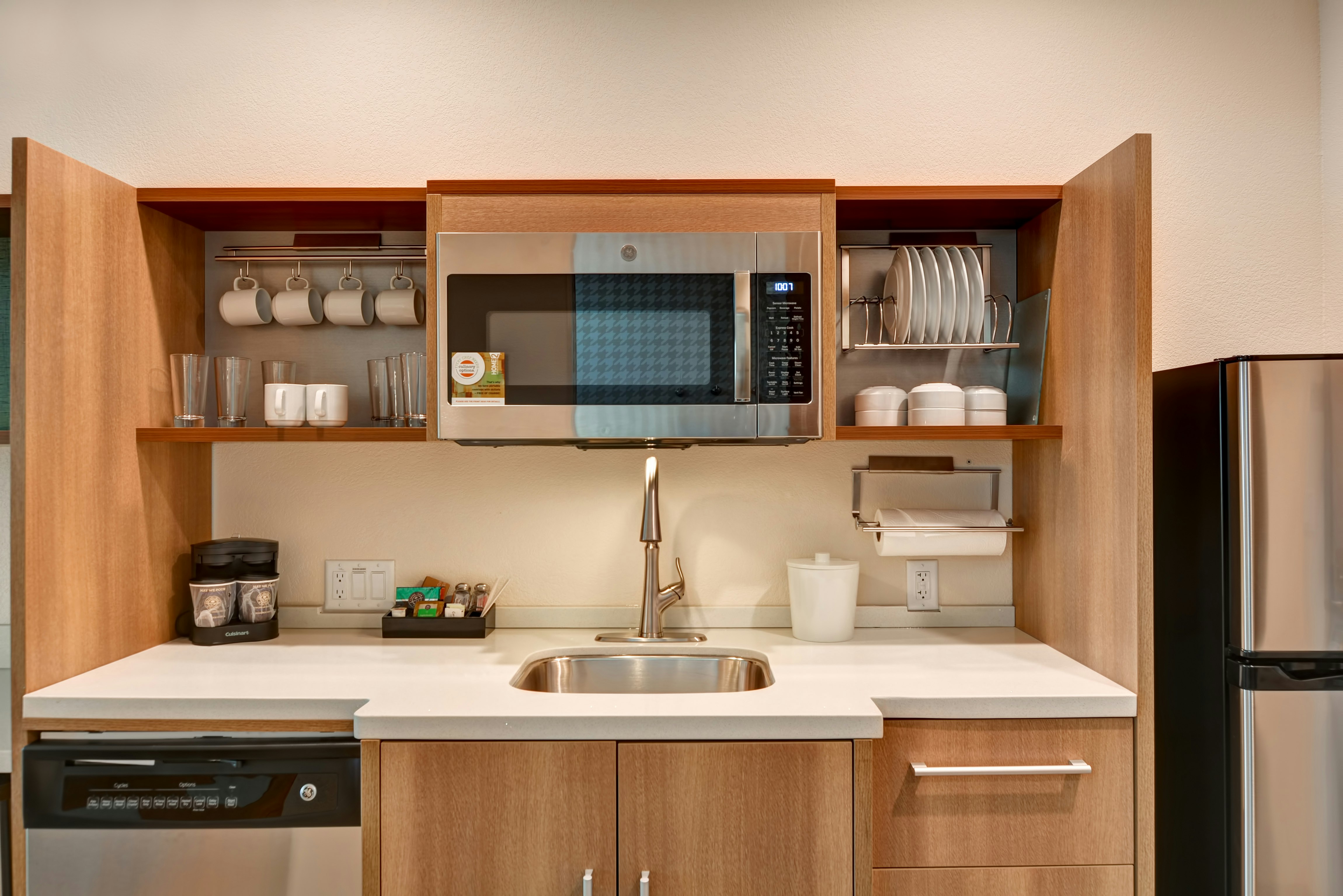 1 KING 1BDRM SUITE NONSMOK