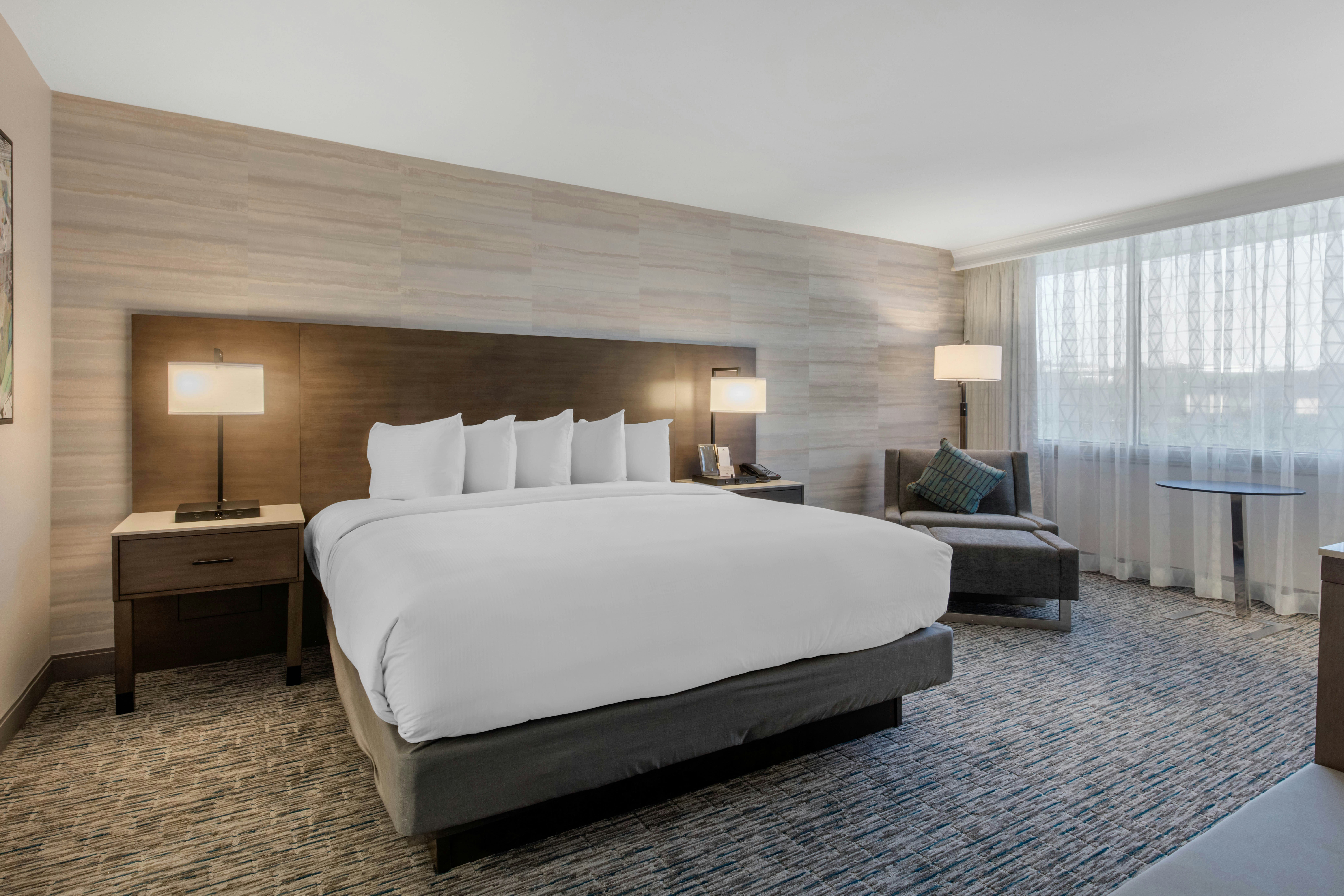 1 KING BED