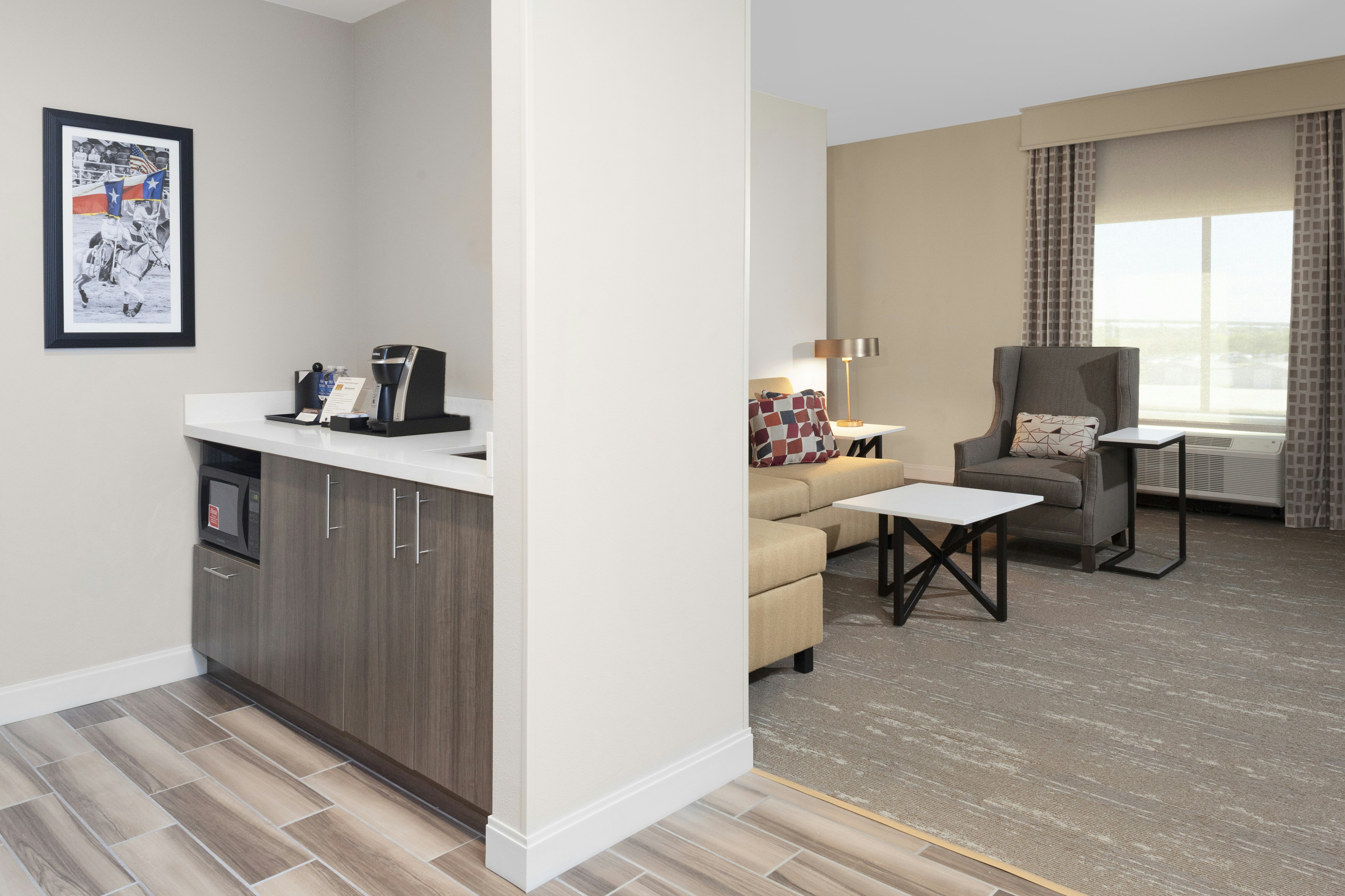 1 KING BED JUNIOR SUITE