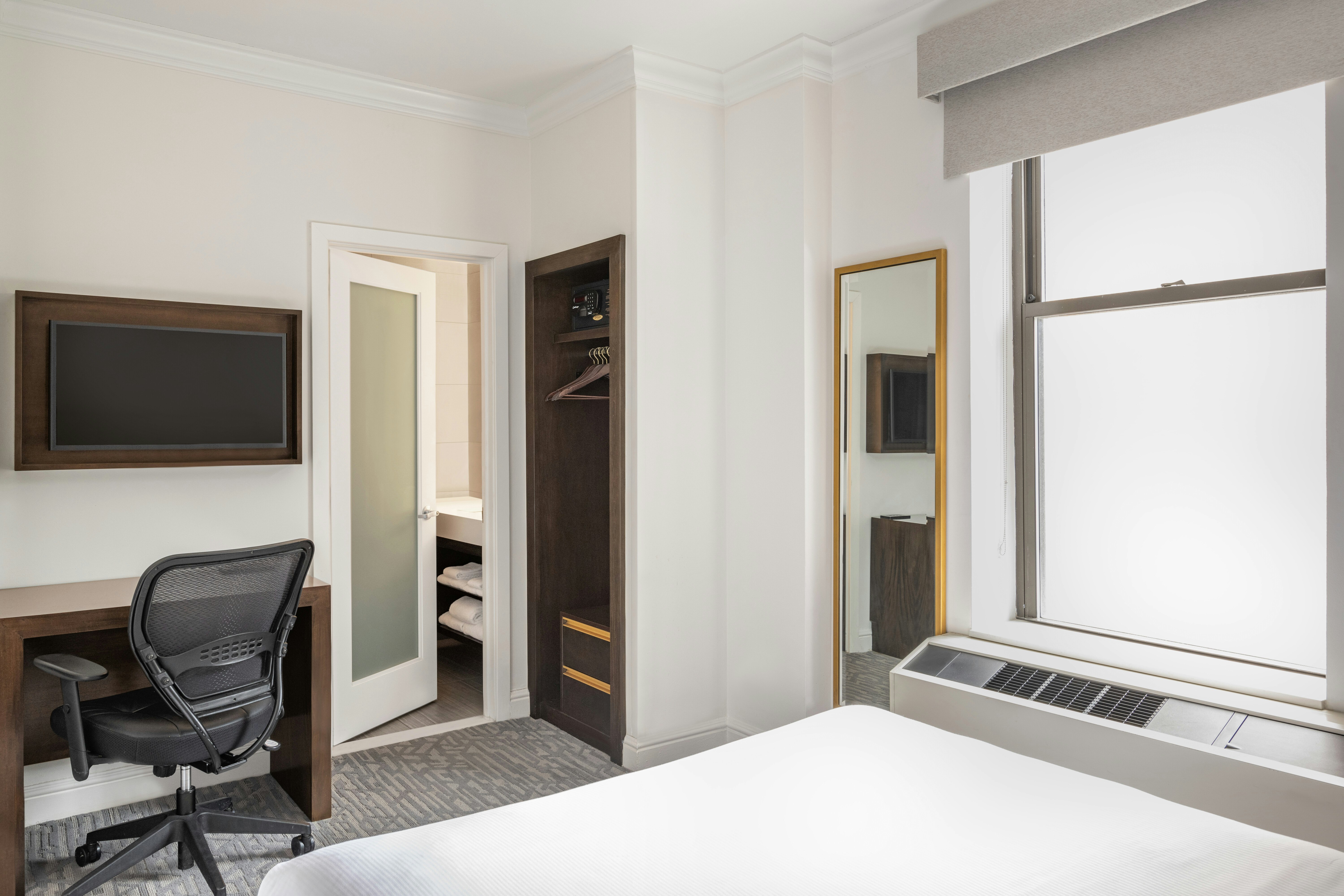 Martinique New York on Broadway, Curio Collection by Hilton