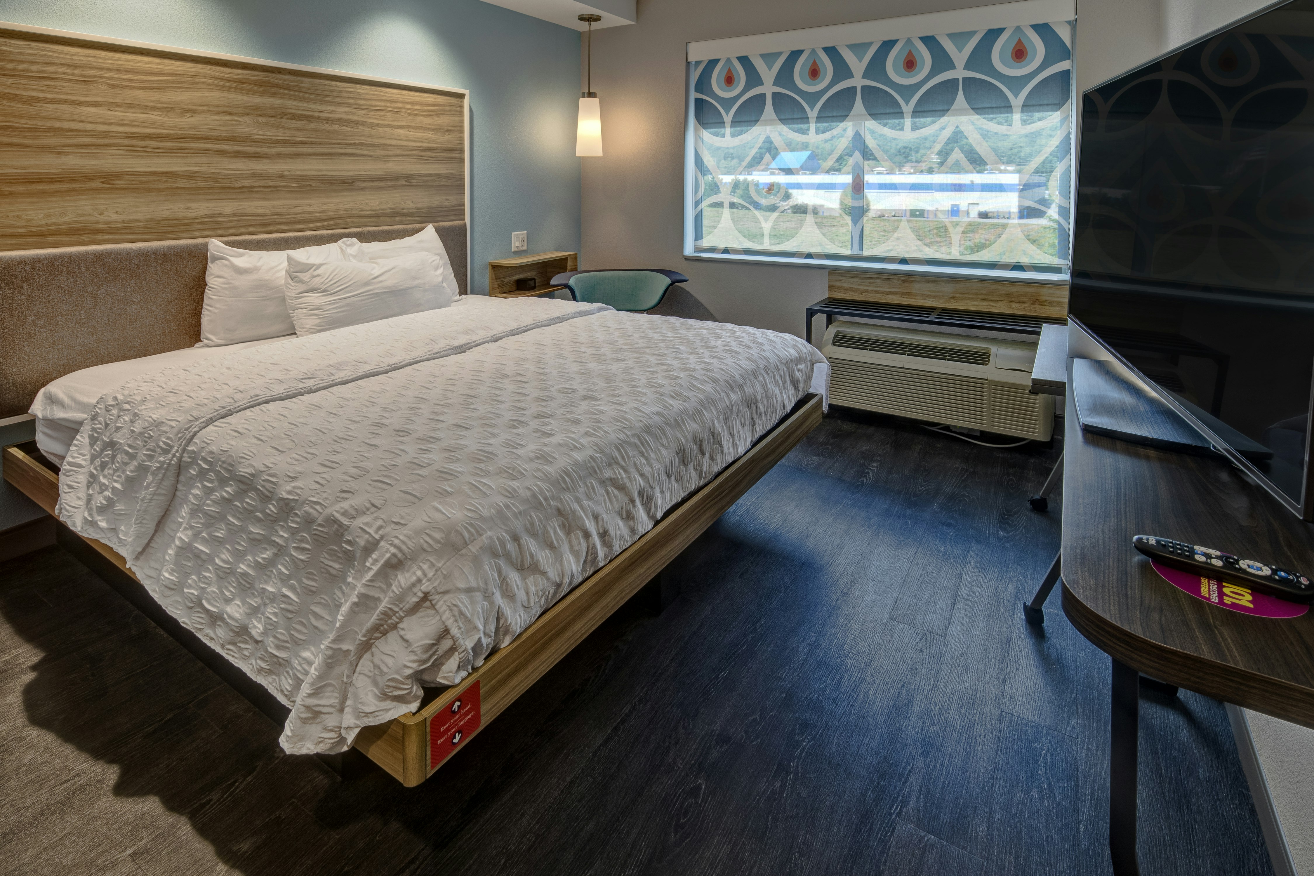 Tru by Hilton Roanoke Hollins
