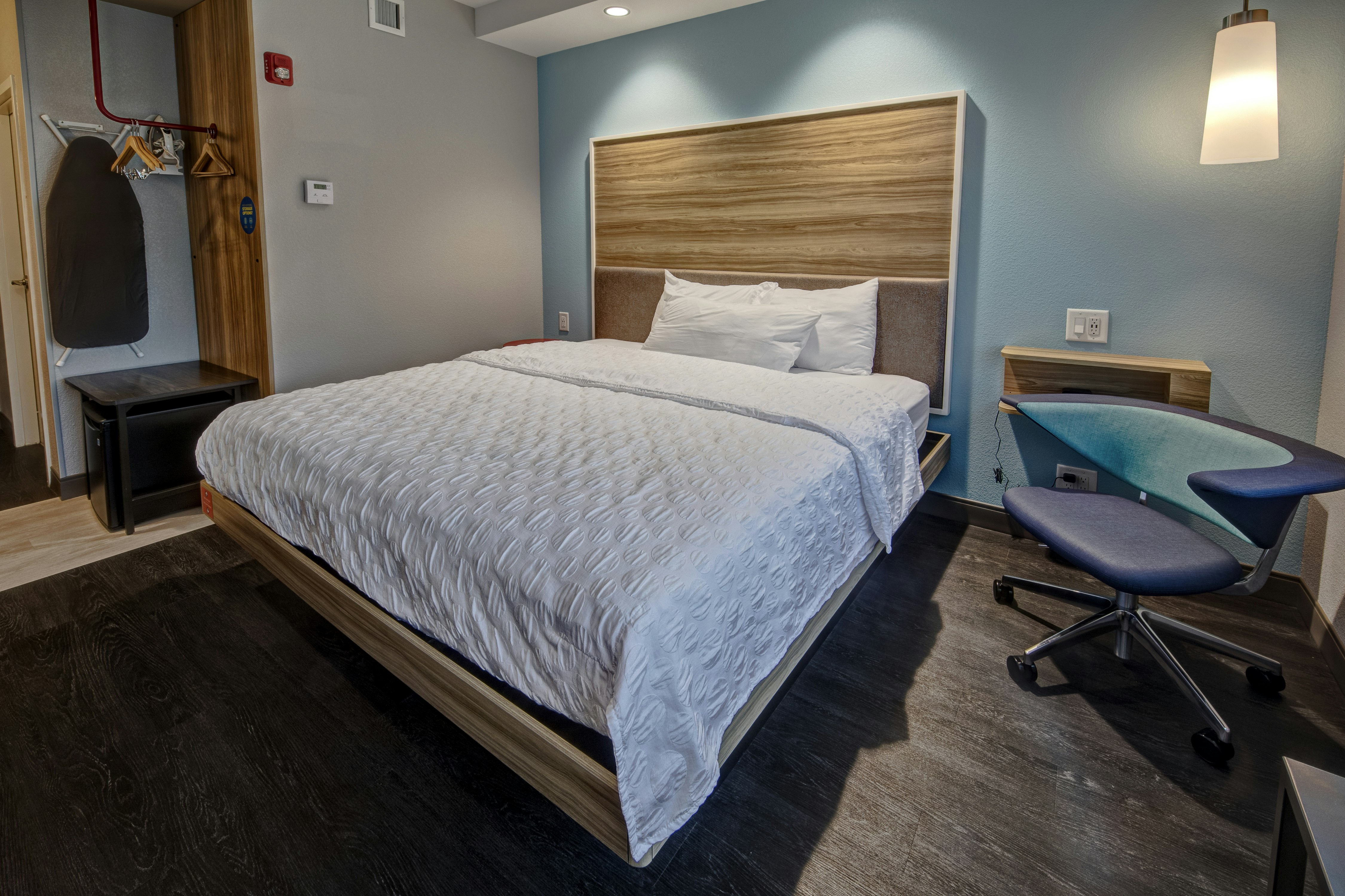 Tru by Hilton Roanoke Hollins