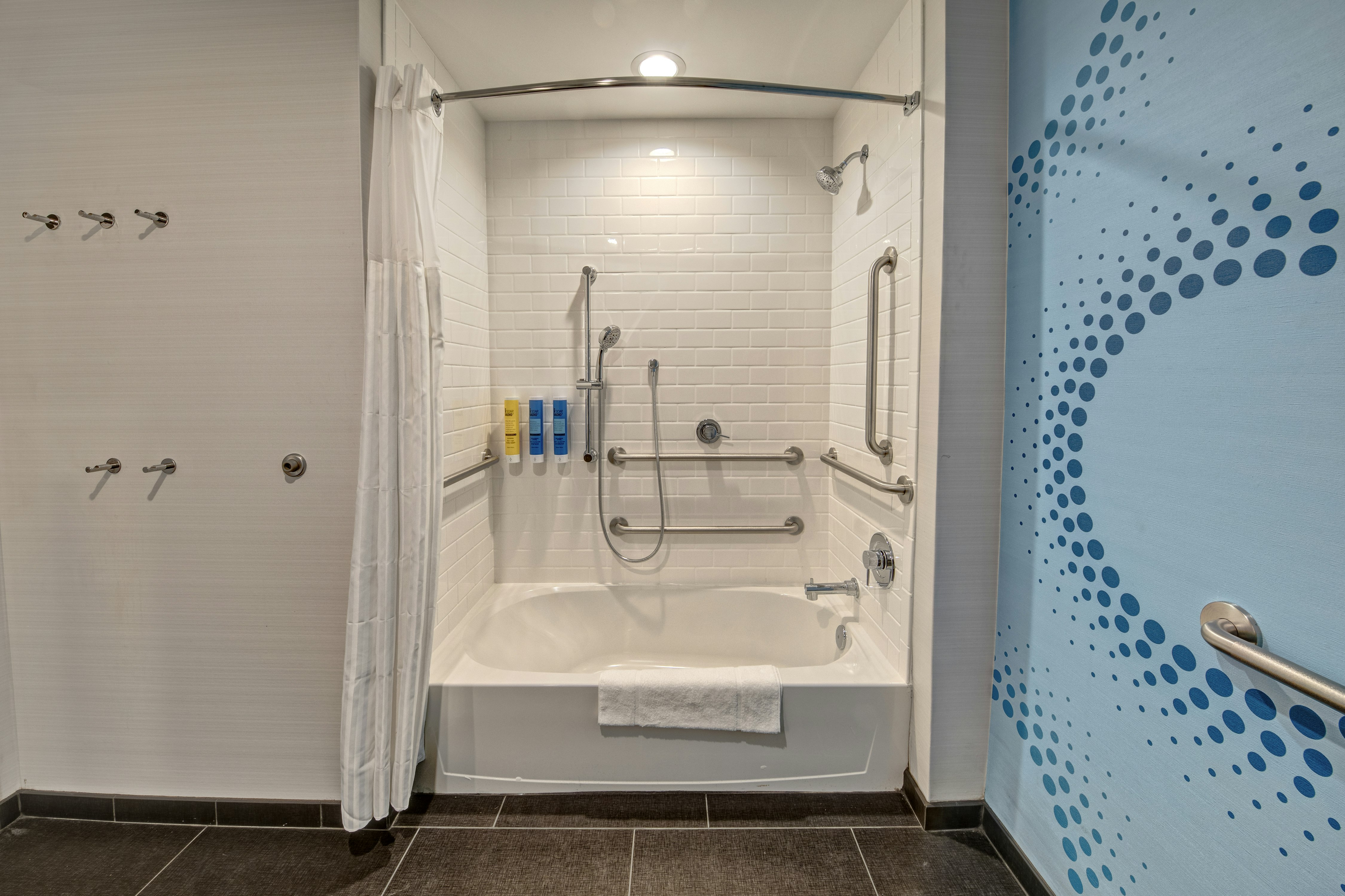 Tru by Hilton Roanoke Hollins