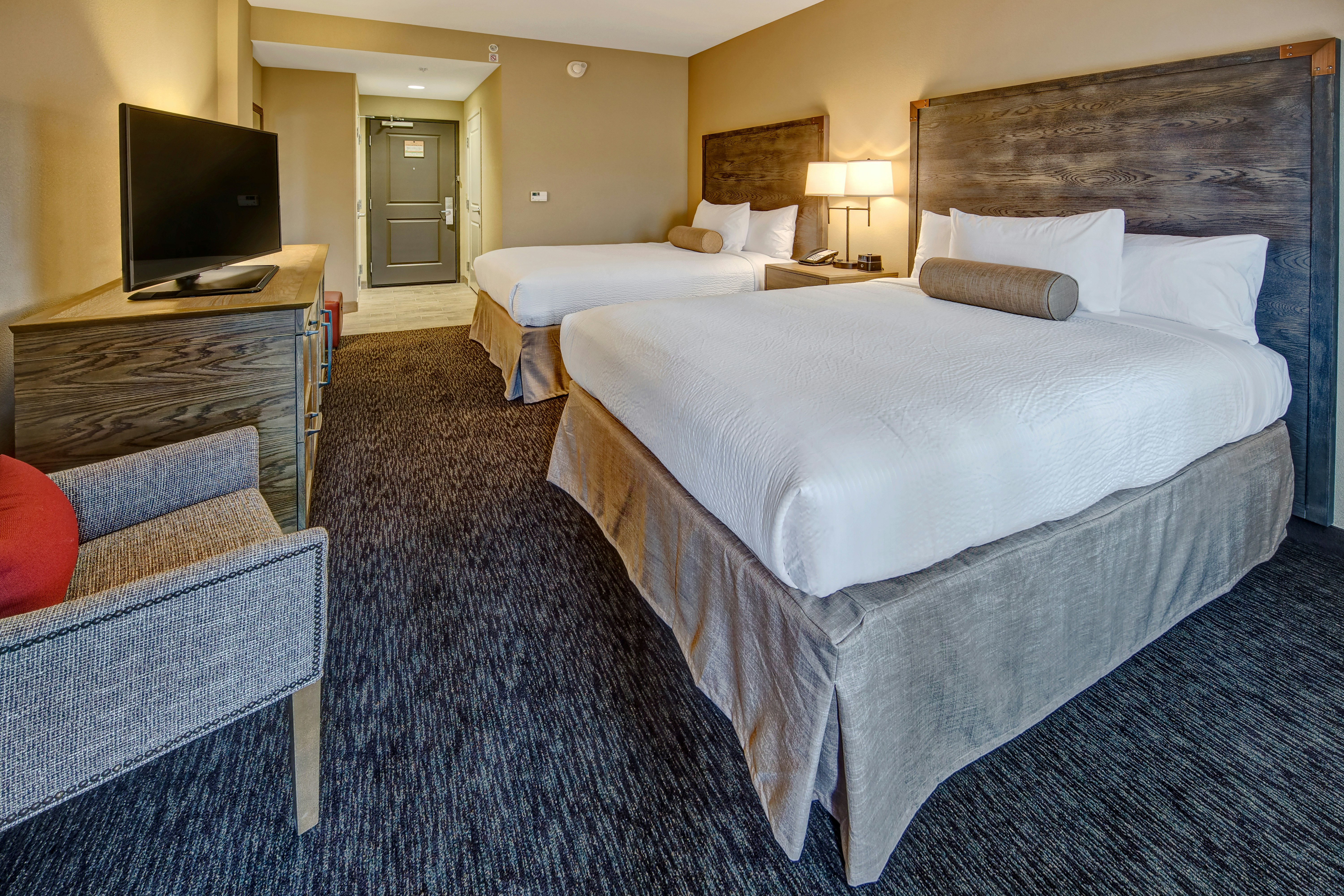 Black Fox Lodge Pigeon Forge, Tapestry Collection by Hilton