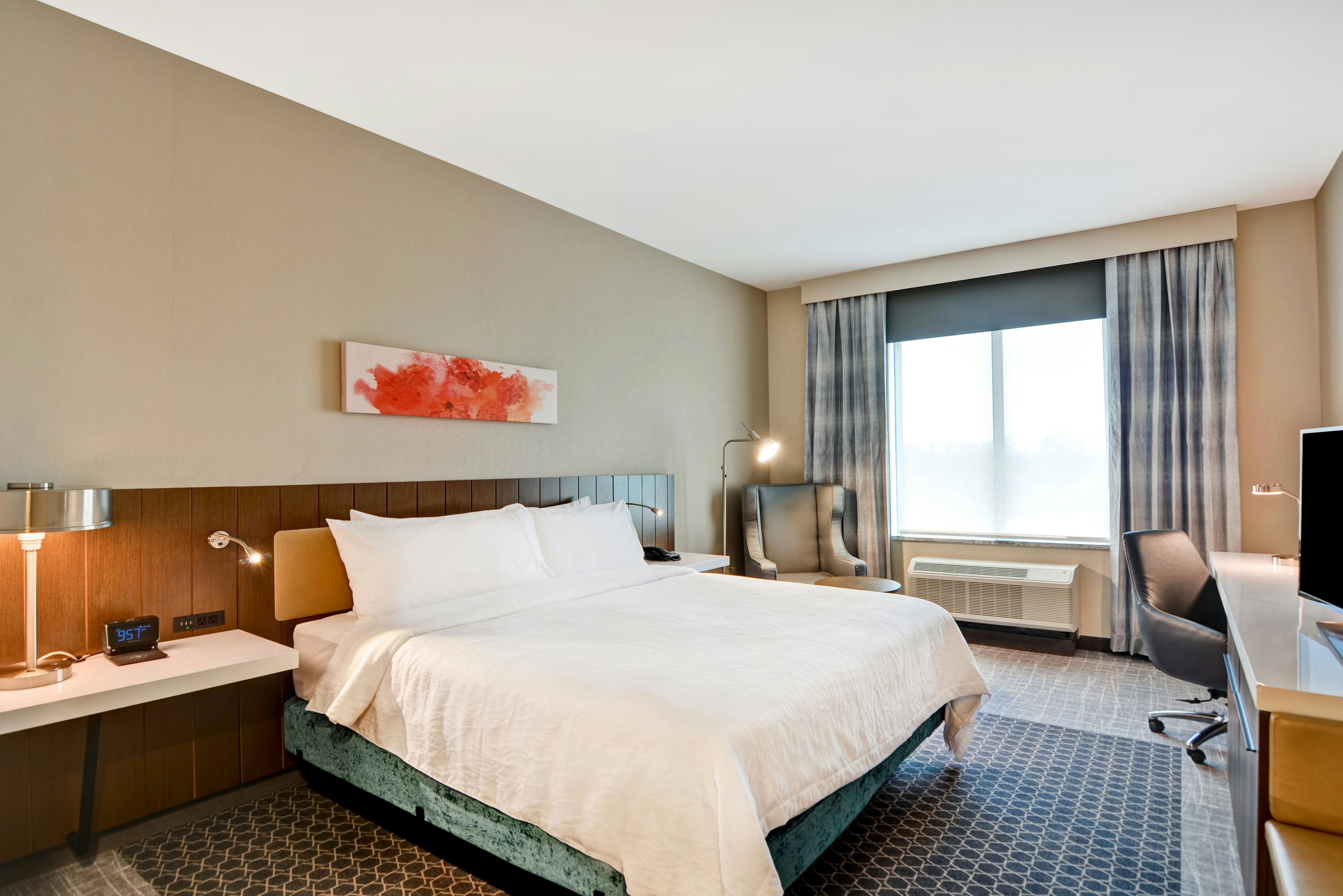 1 KING BED