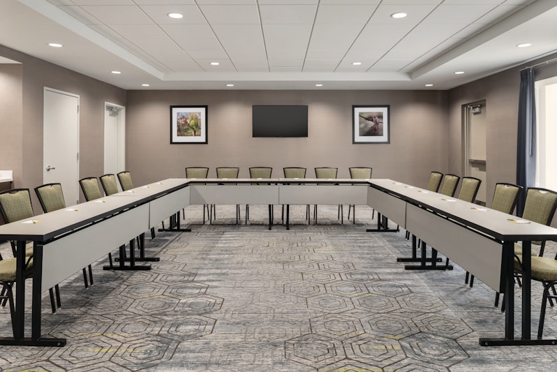 Hampton Inn by Hilton Brooklyn Park Minneapolis