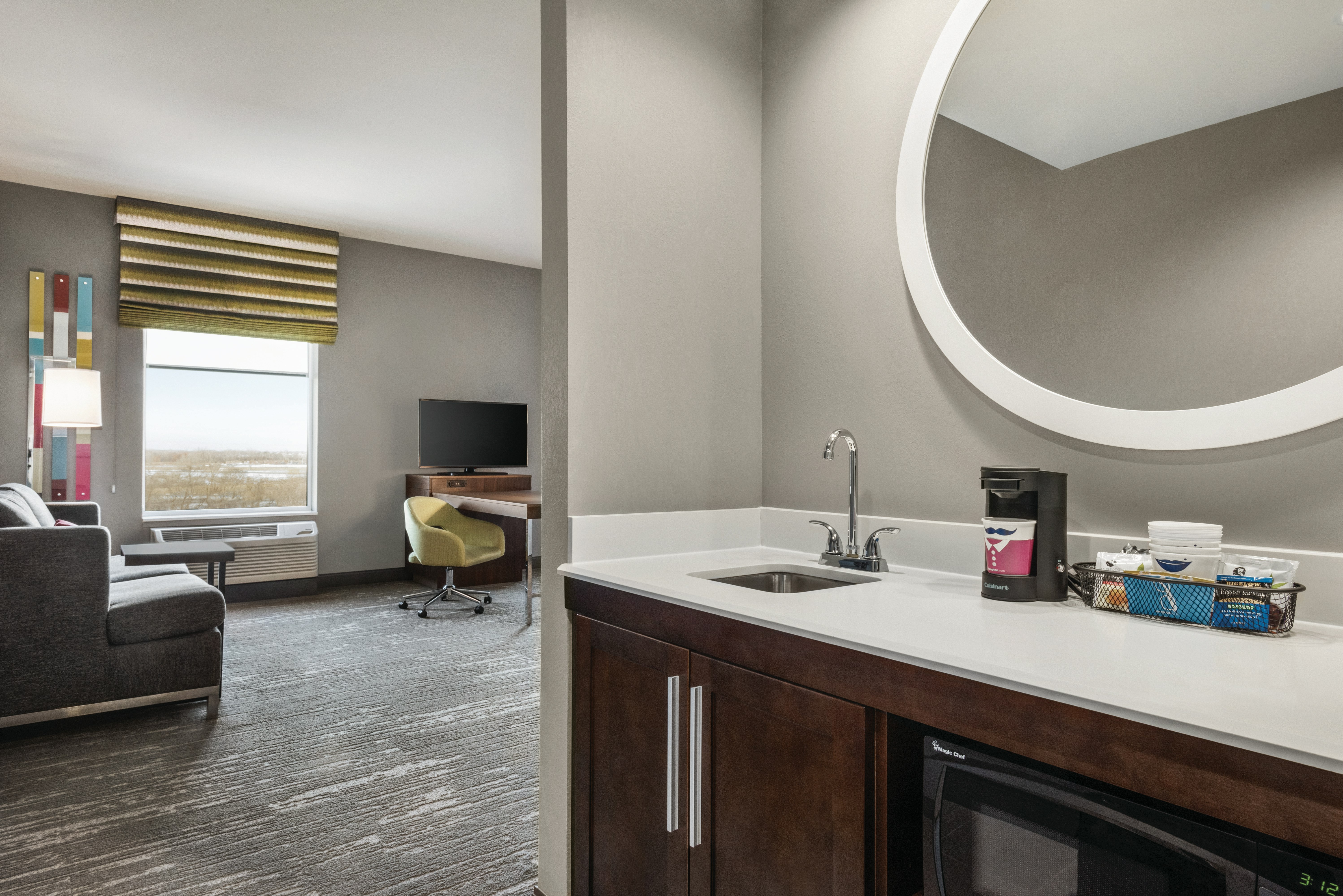 Hampton Inn by Hilton Brooklyn Park Minneapolis
