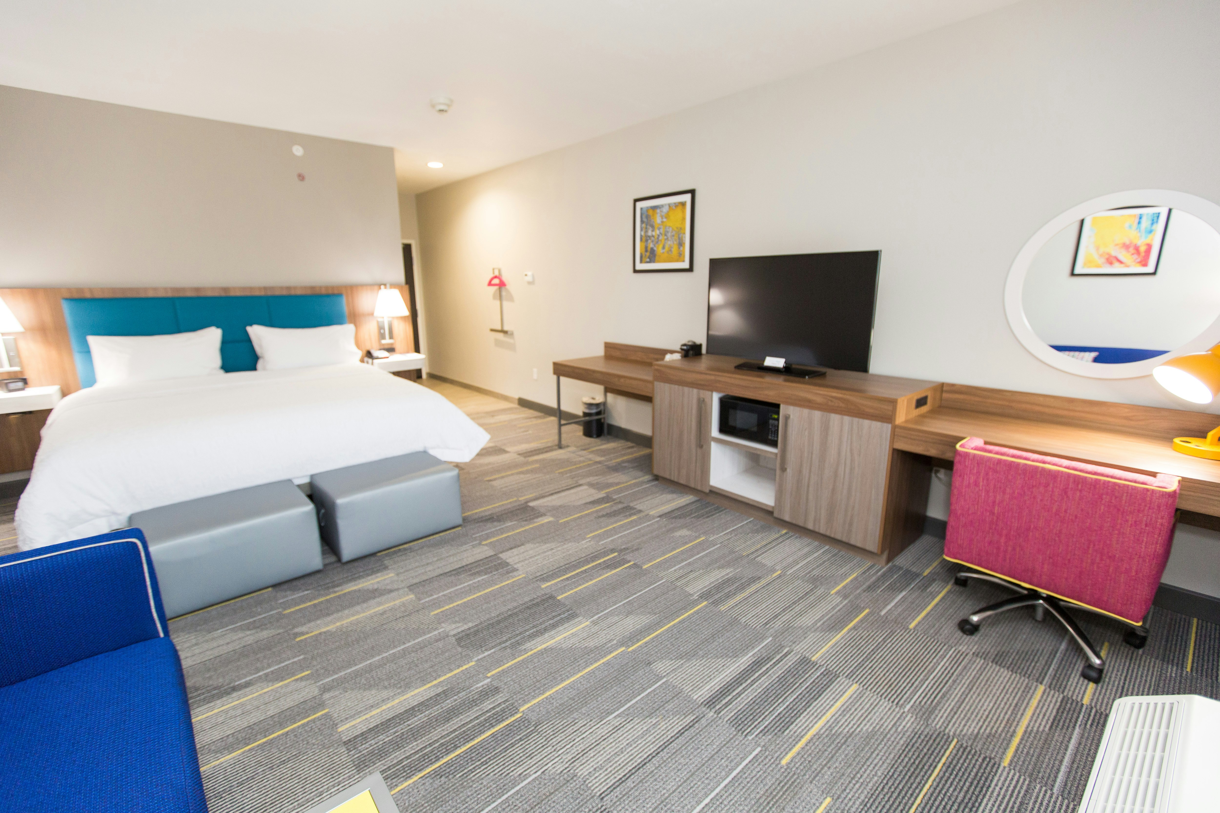 Hampton Inn Mustang