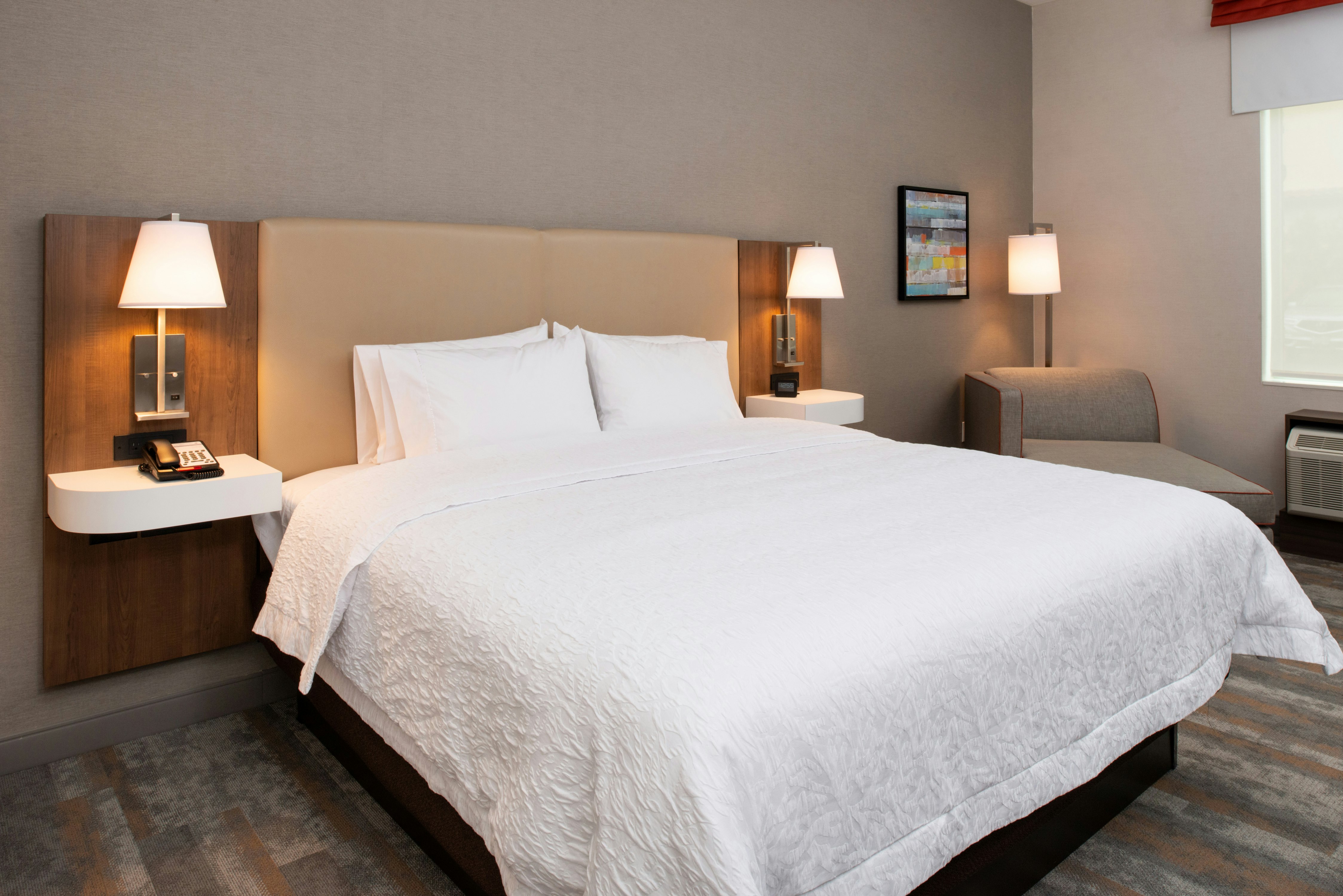 1 KING ROOM