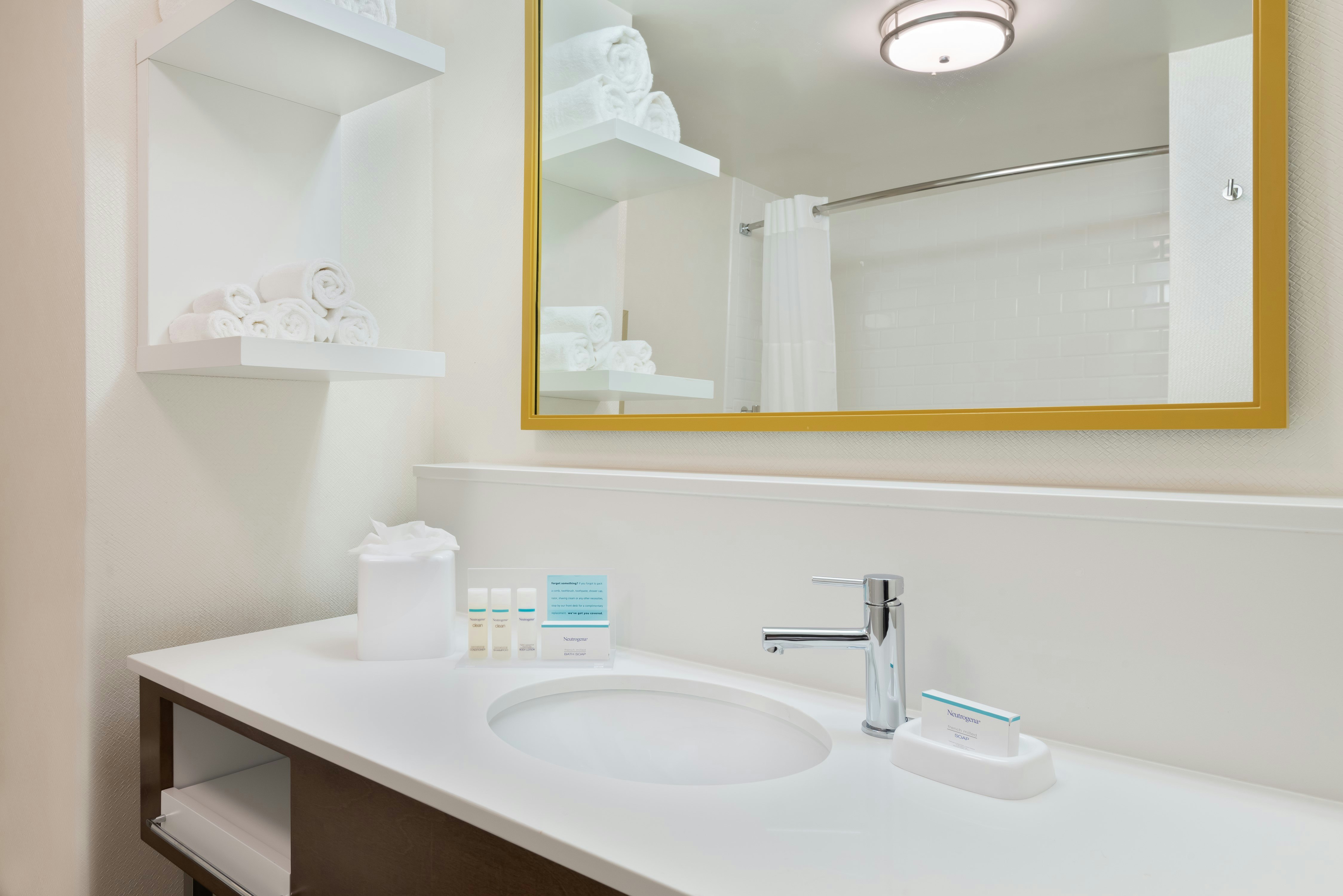 Hampton Inn & Suites Atlanta Buckhead Place