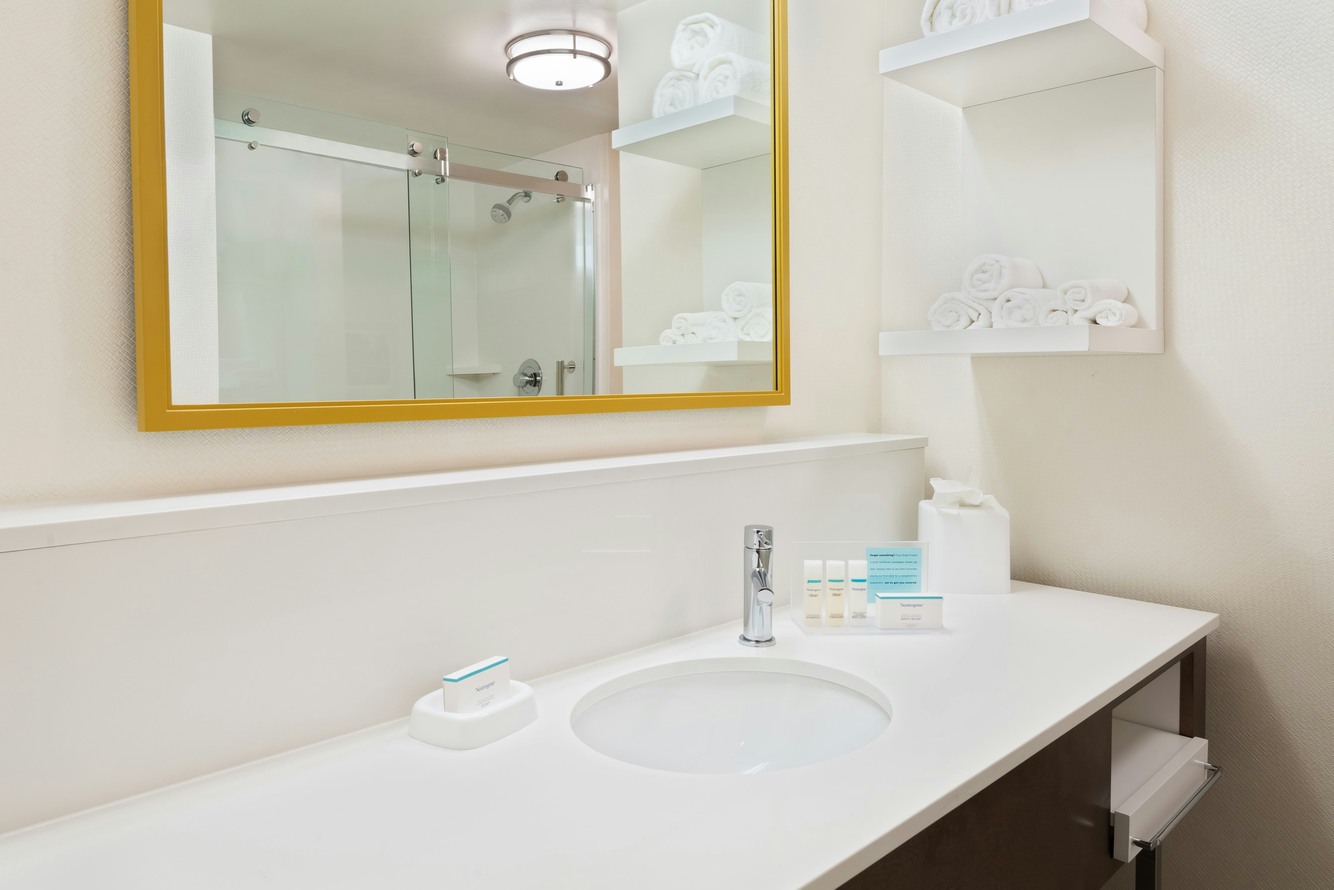 Hampton Inn & Suites Atlanta Buckhead Place