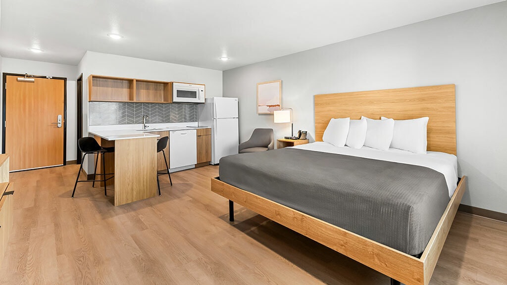 ADA KING SUITE