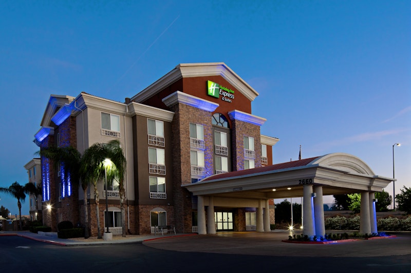 HOLIDAY INN EXP STES FRESNO S
