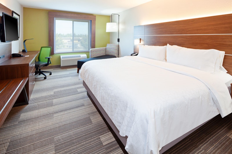 HOLIDAY INN EXP STES CLOVIS