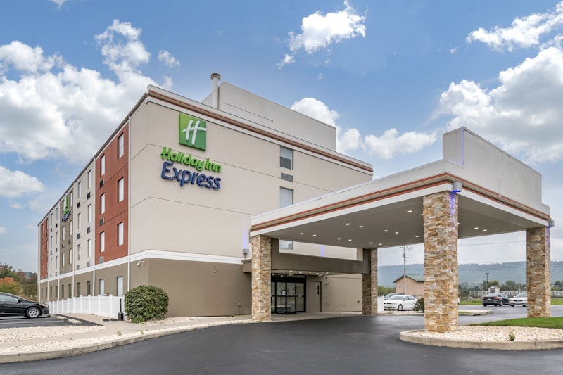 Holiday Inn Express Jonestown – Ft. Indiantown Gap