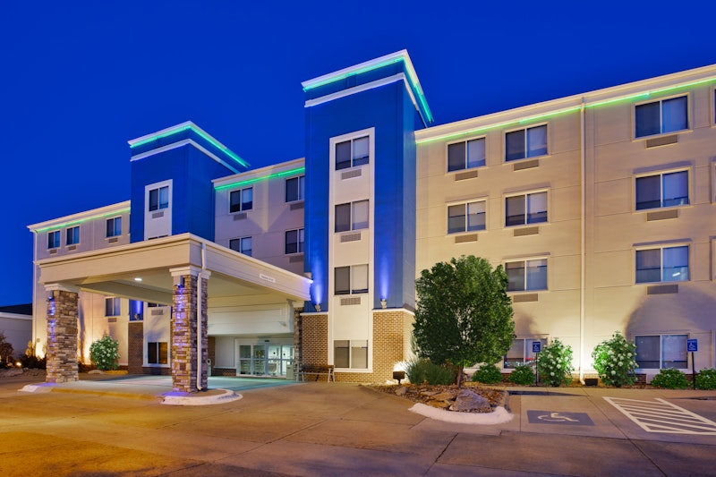 HOLIDAY INN EXPRESS FREMONT