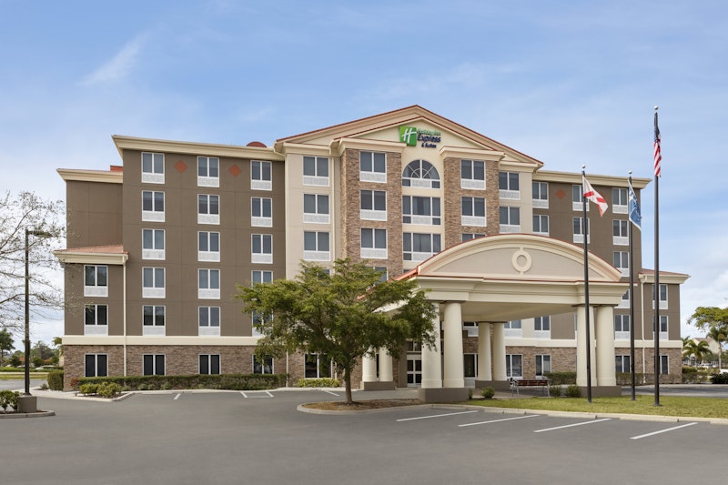 HOLIDAY INN EXP STES W FORUM