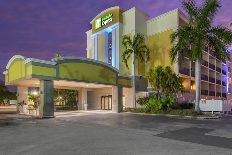 Holiday Inn Express Cape Coral