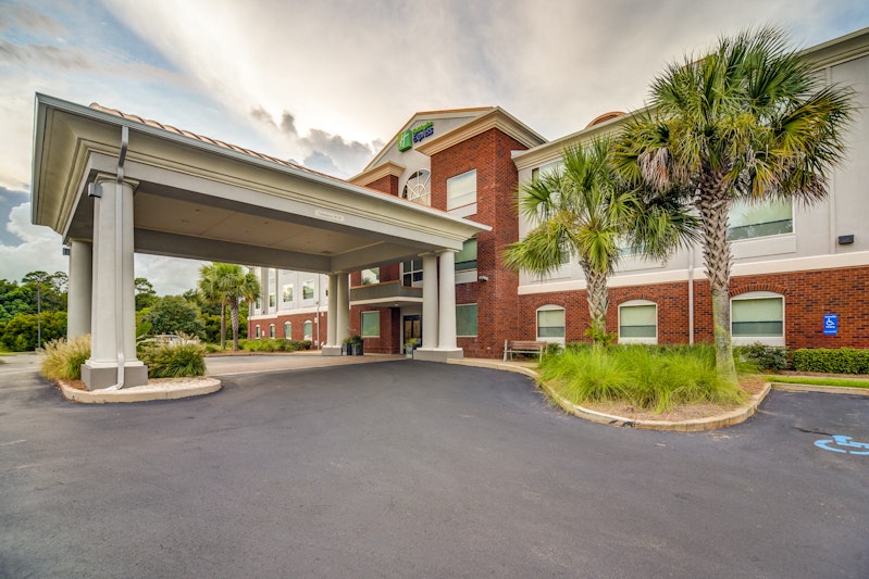 HOLIDAY INN EXP STES FOLEY