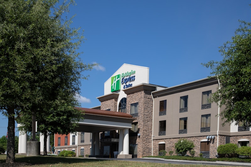 HOLIDAY INN EXP STES FARRAGUT